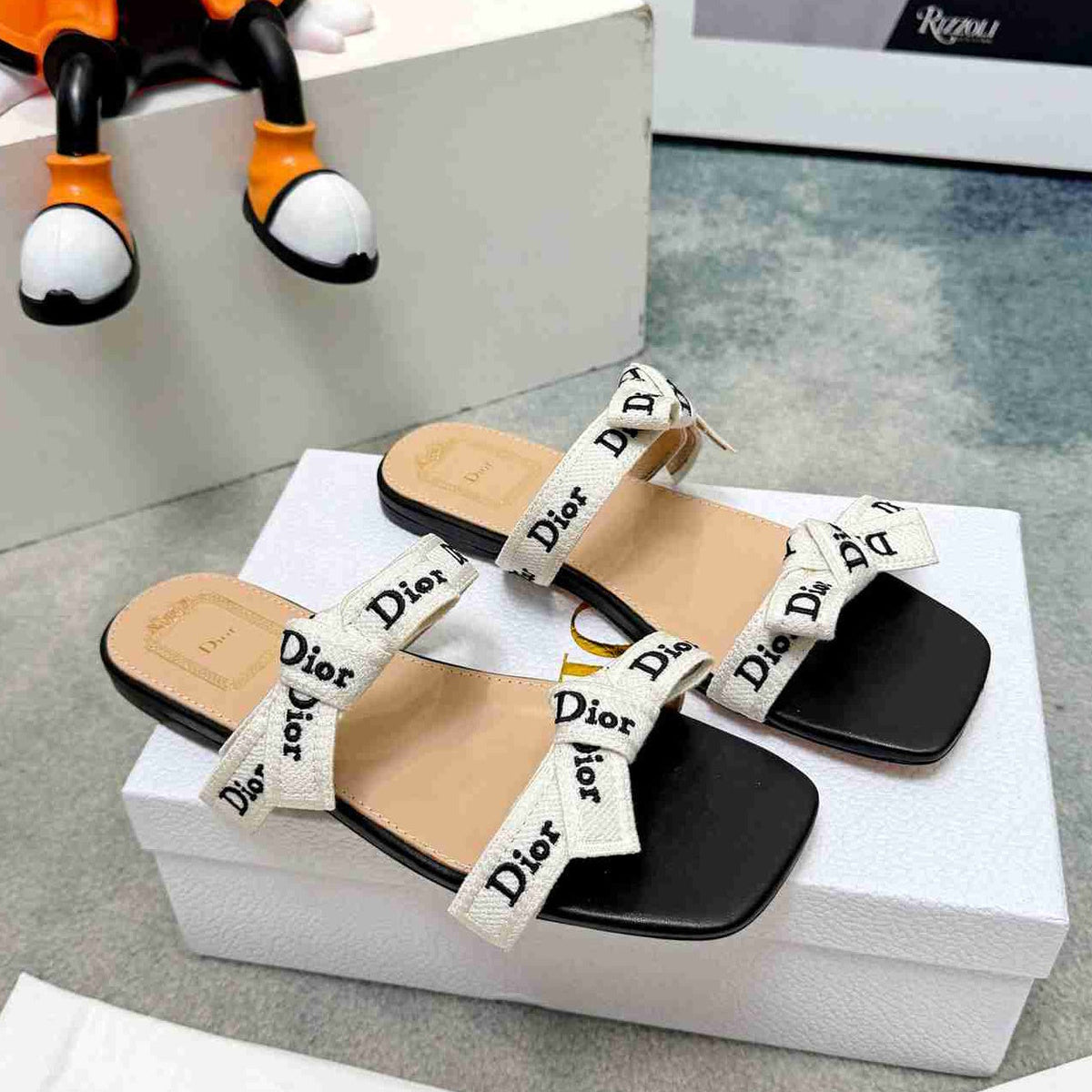 CHD Slippers sandals  Woman  3 Color's