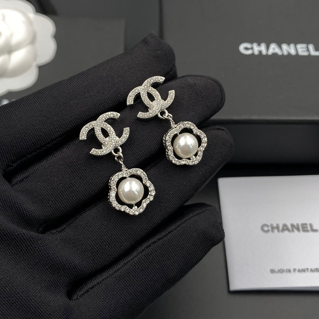 C H L Fashion earrings  SALE-min order required