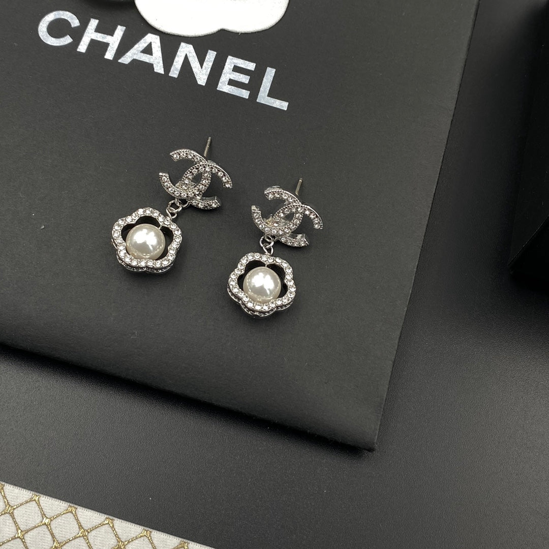 C H L Fashion earrings  SALE-min order required