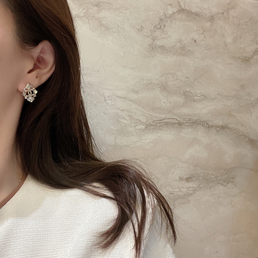 C H L Fashion earrings  SALE-min order required