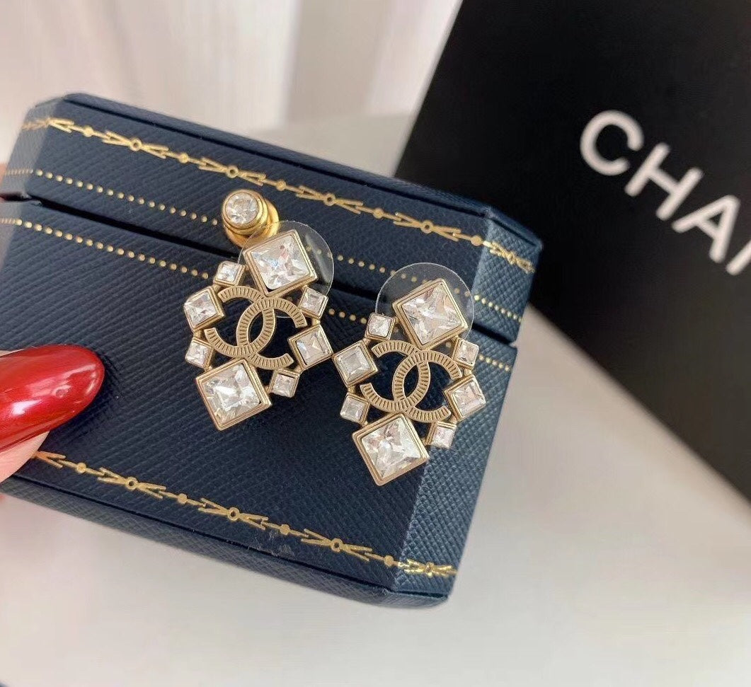 C H L Fashion earrings  SALE-min order required