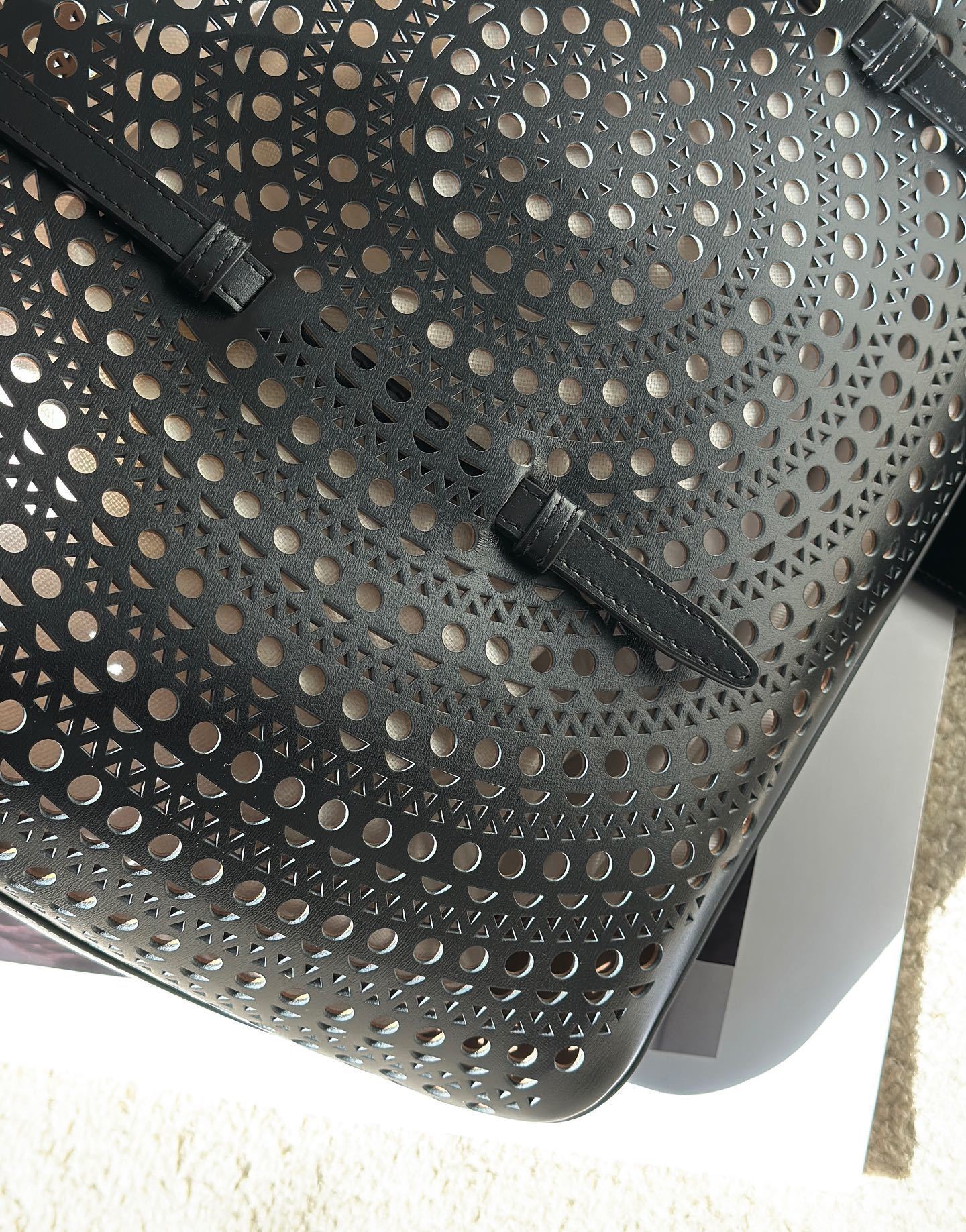 AL1A Bag  size 32 cm  Limited