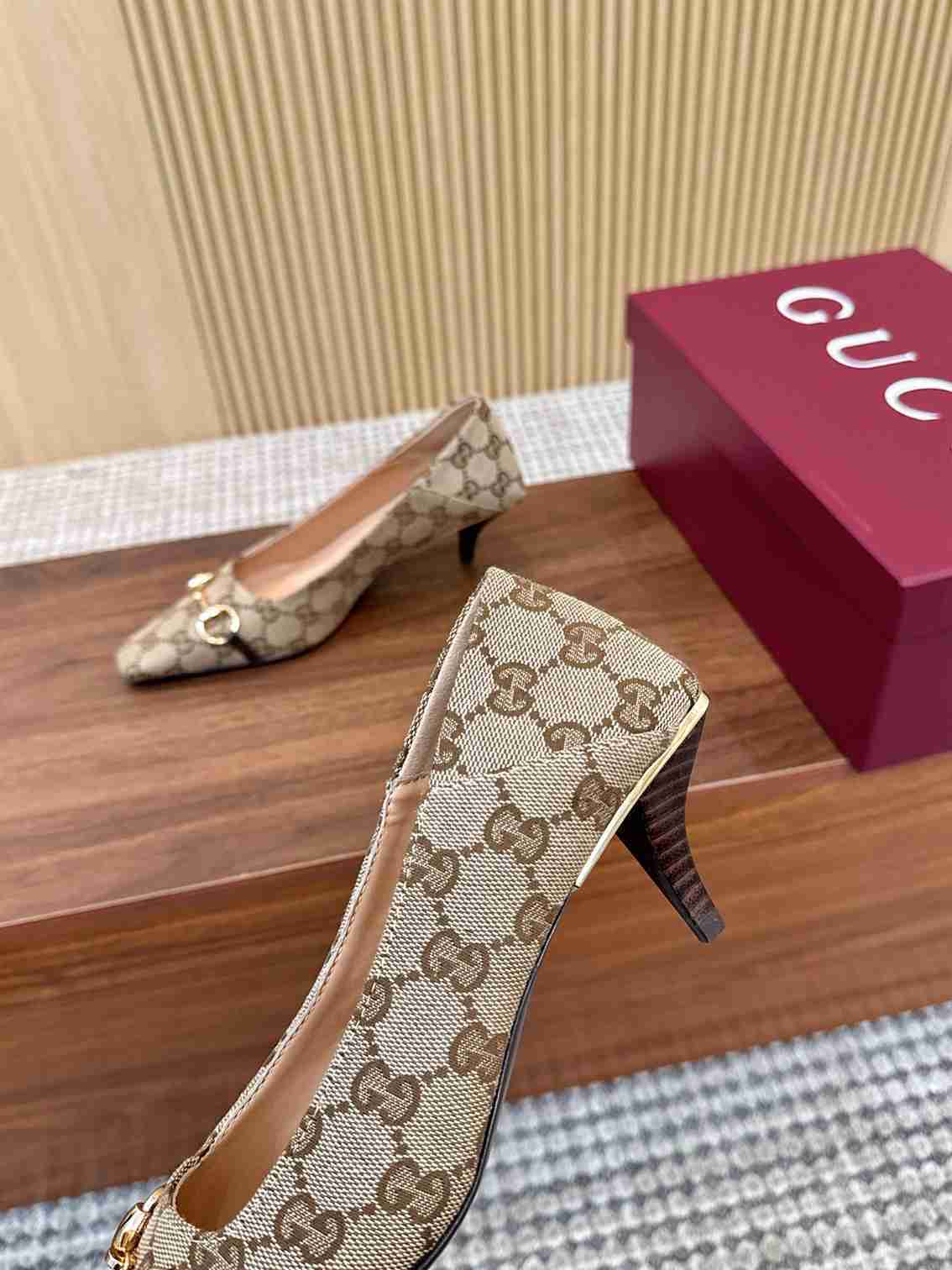 GU  shoes  Woman Heels 42