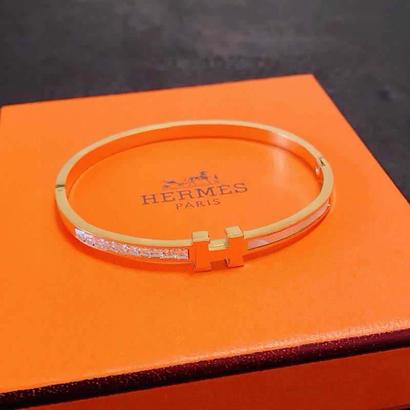 HRM Fashion Bracelet