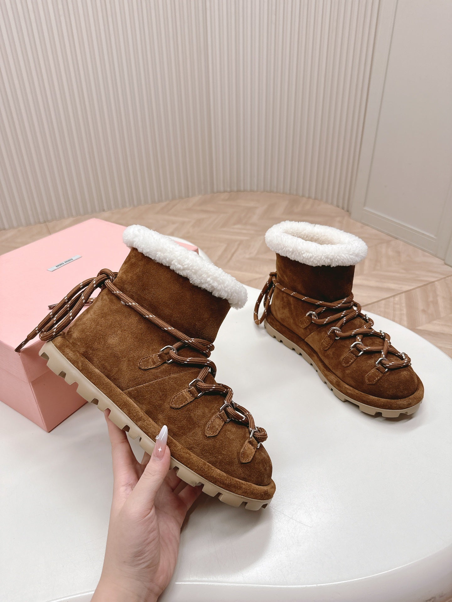 MIU MI  Boots UGG 2 Color's