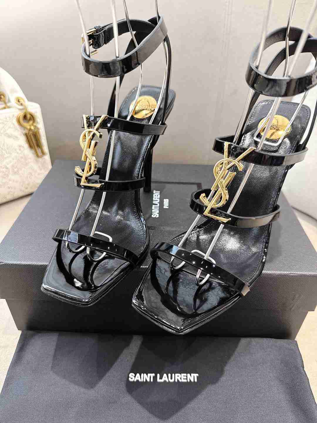 Y L  Shoes Heels  2 Color's