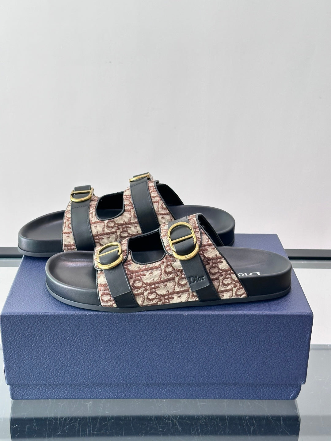 CHD Slippers  Man Size 2 Color's 46