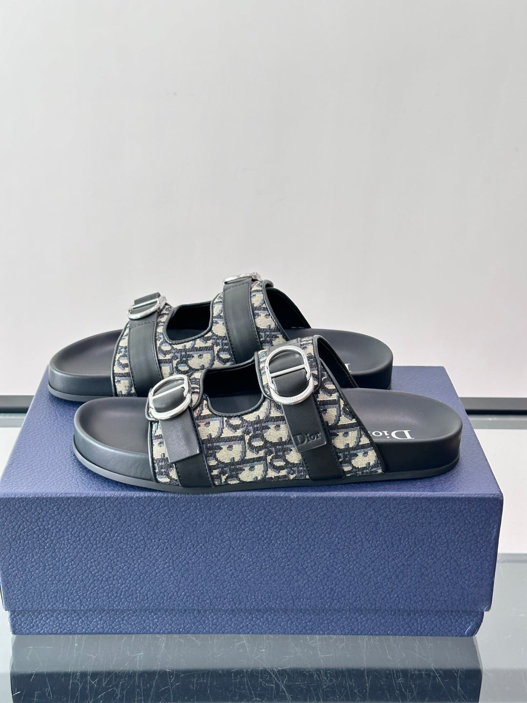 CHD Slippers  Man Size 2 Color's 46