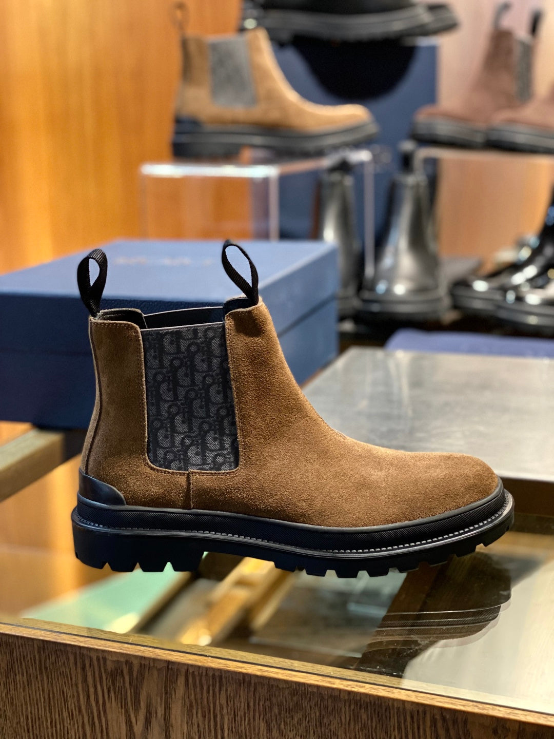 CHD Woman Boots 2 Color's