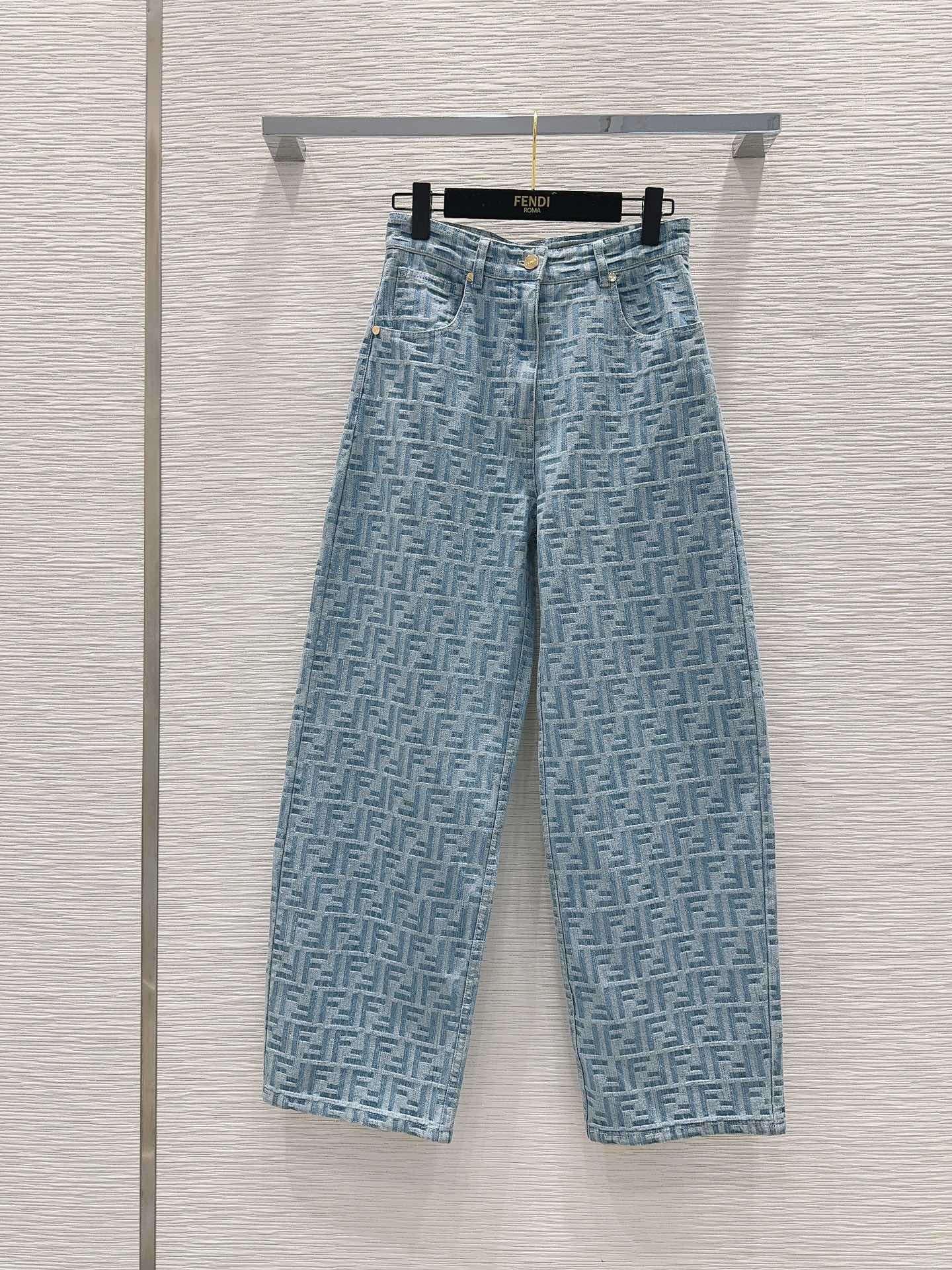 FEN   Woman Pants Jeans Limited