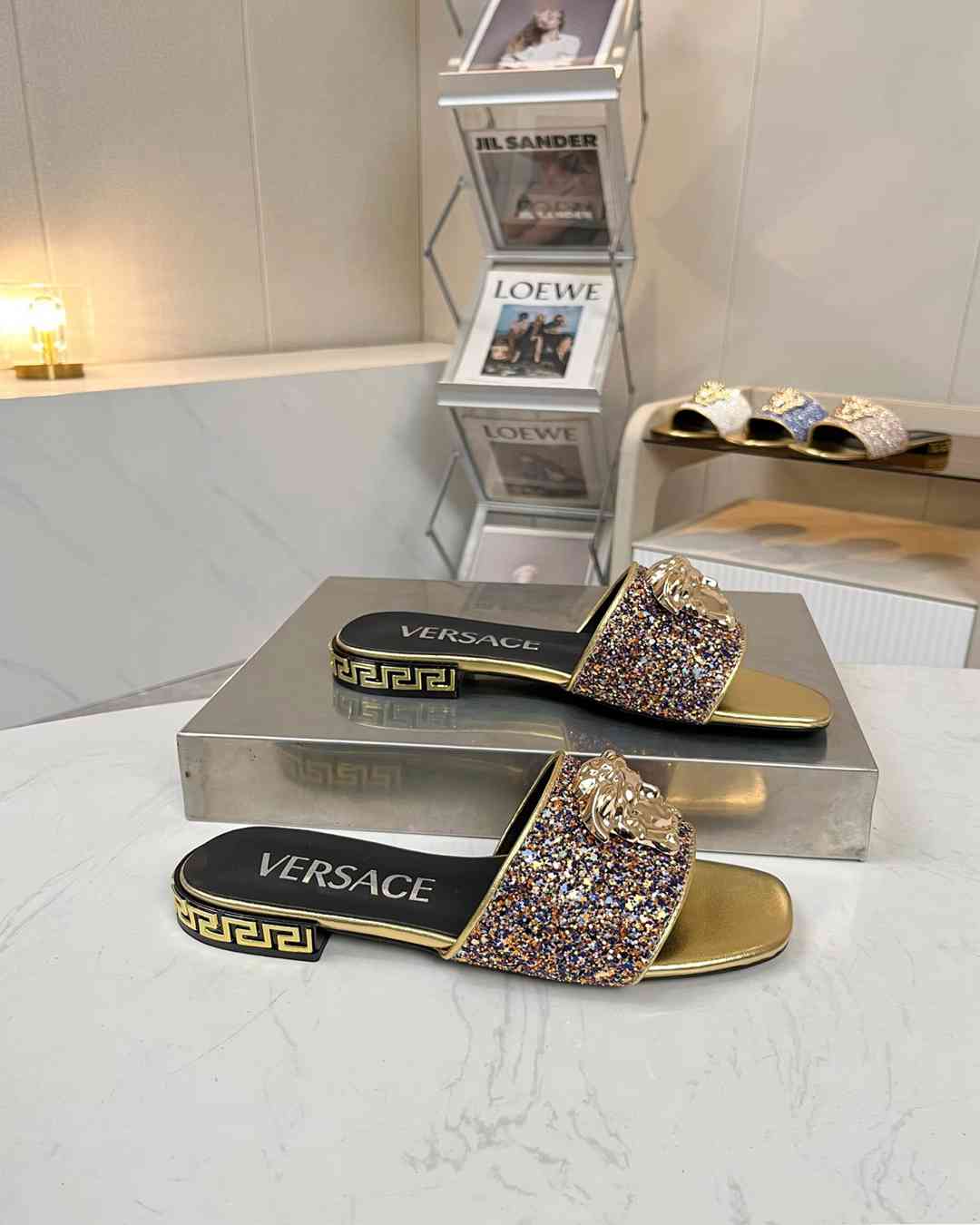 VRC Slippers Woman 42