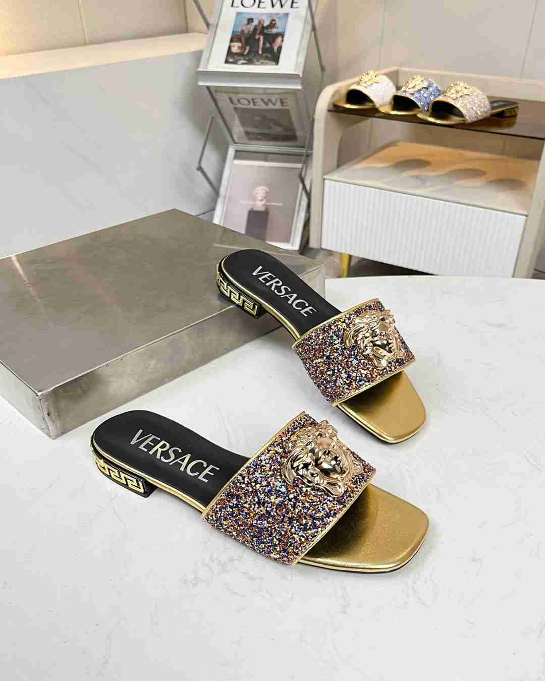 VRC Slippers Woman 42
