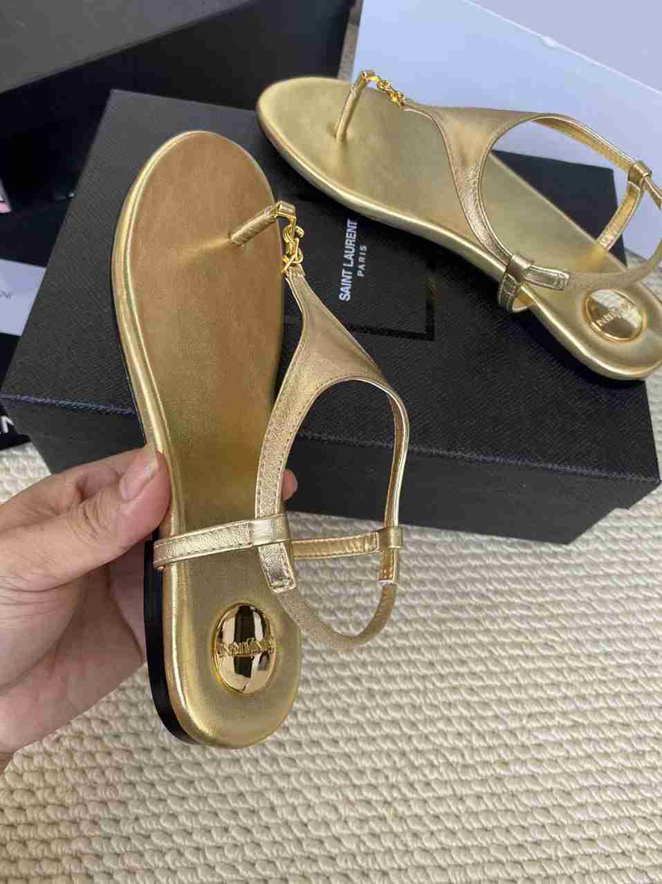 Y L  Shoes Sandals flat