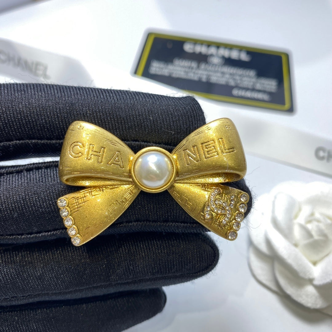 CHL Fashion Brooch
