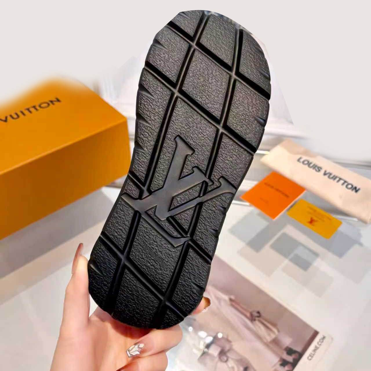 LU Sandals 46