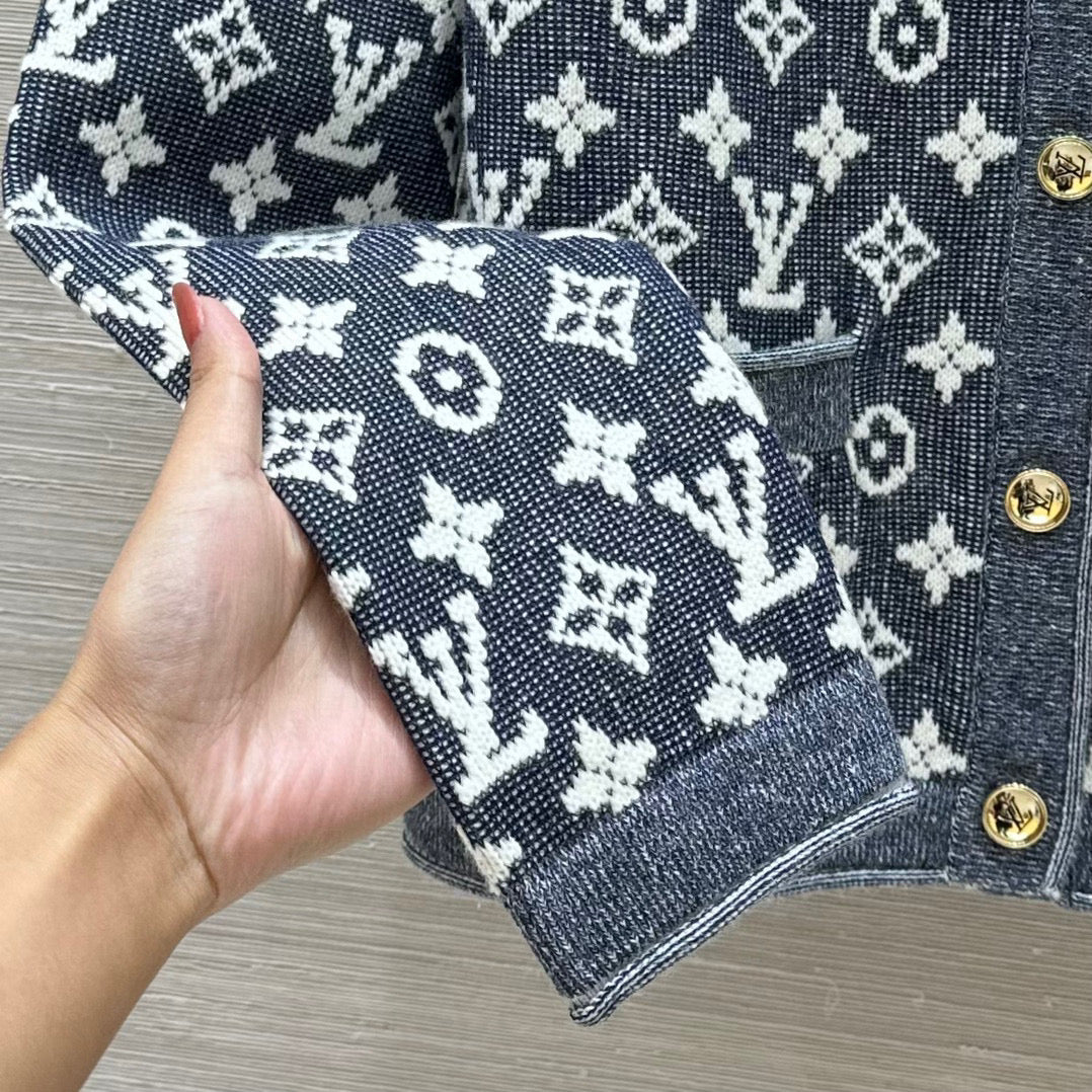 LU  knitted  Jacket Limited