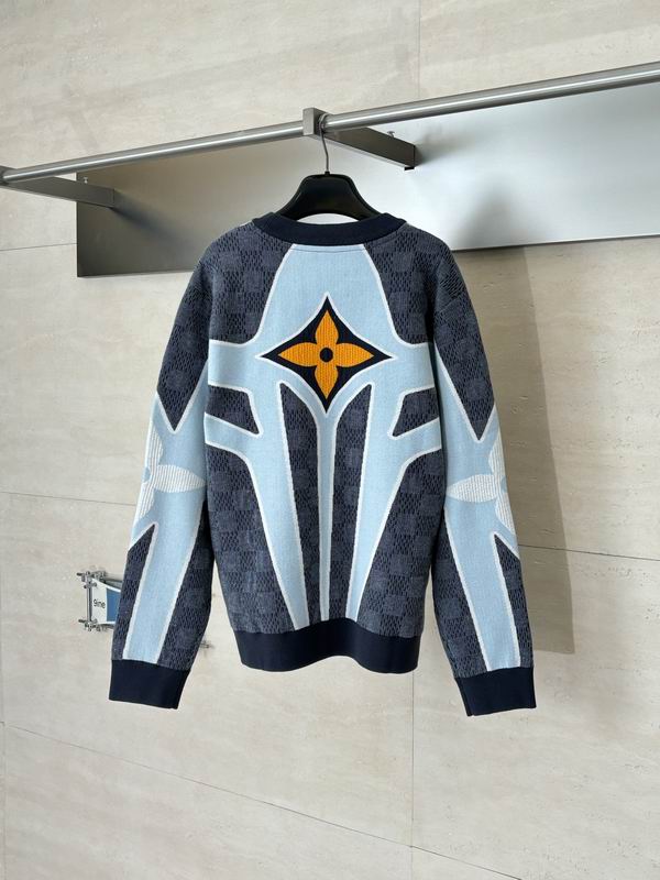 LU sweater  Man