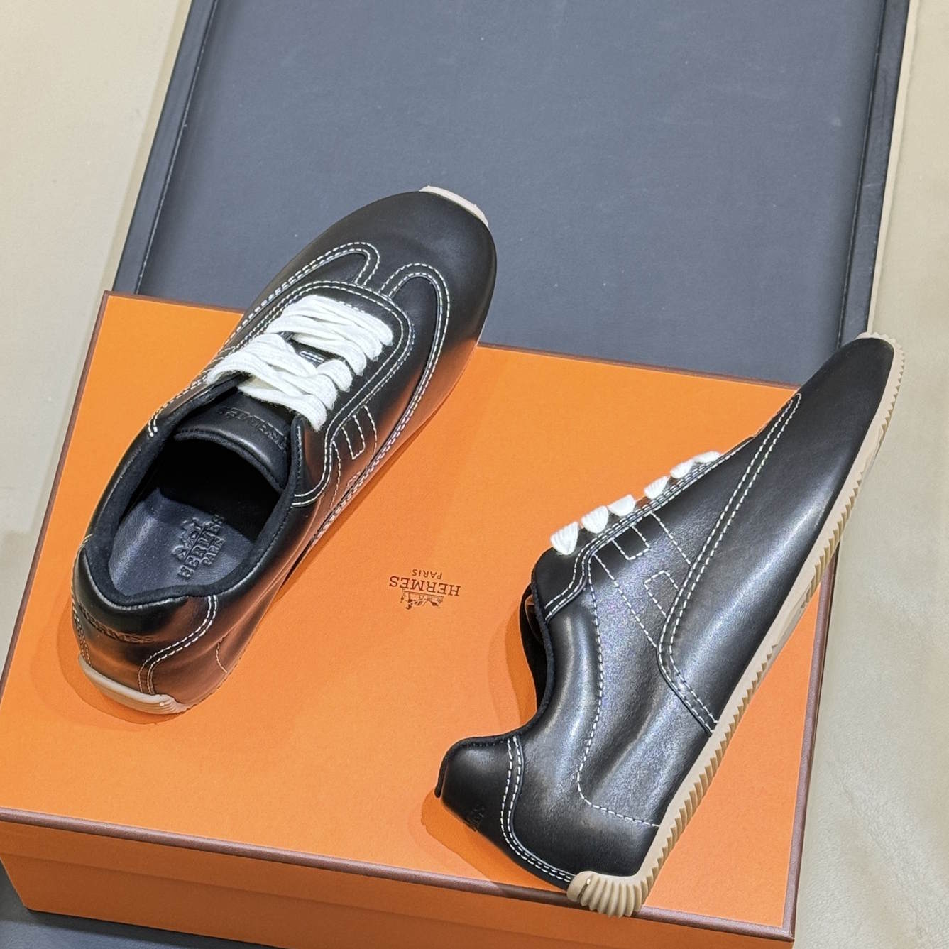 HRM Sneakers Woman 3 Color 's