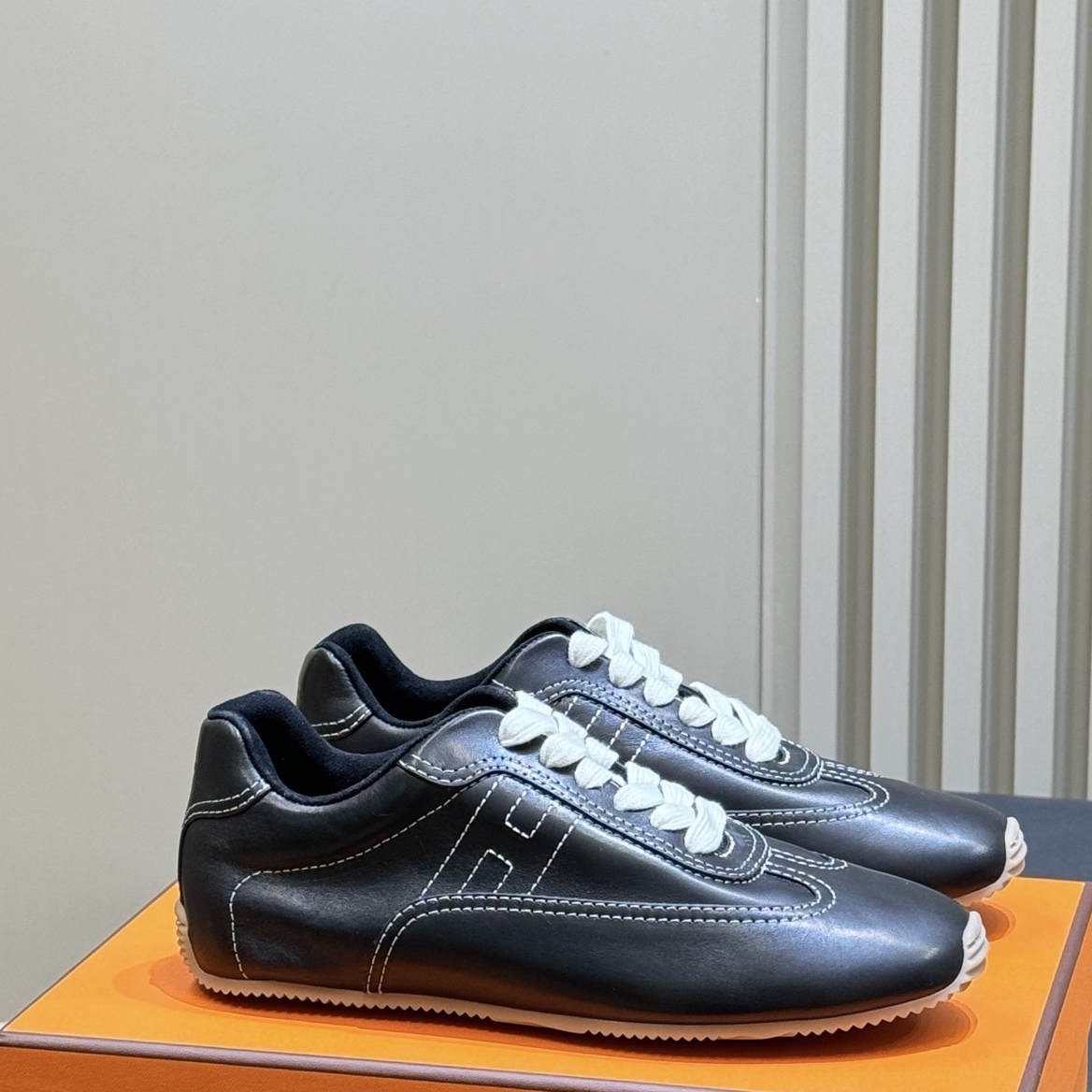 HRM Sneakers Woman 3 Color 's