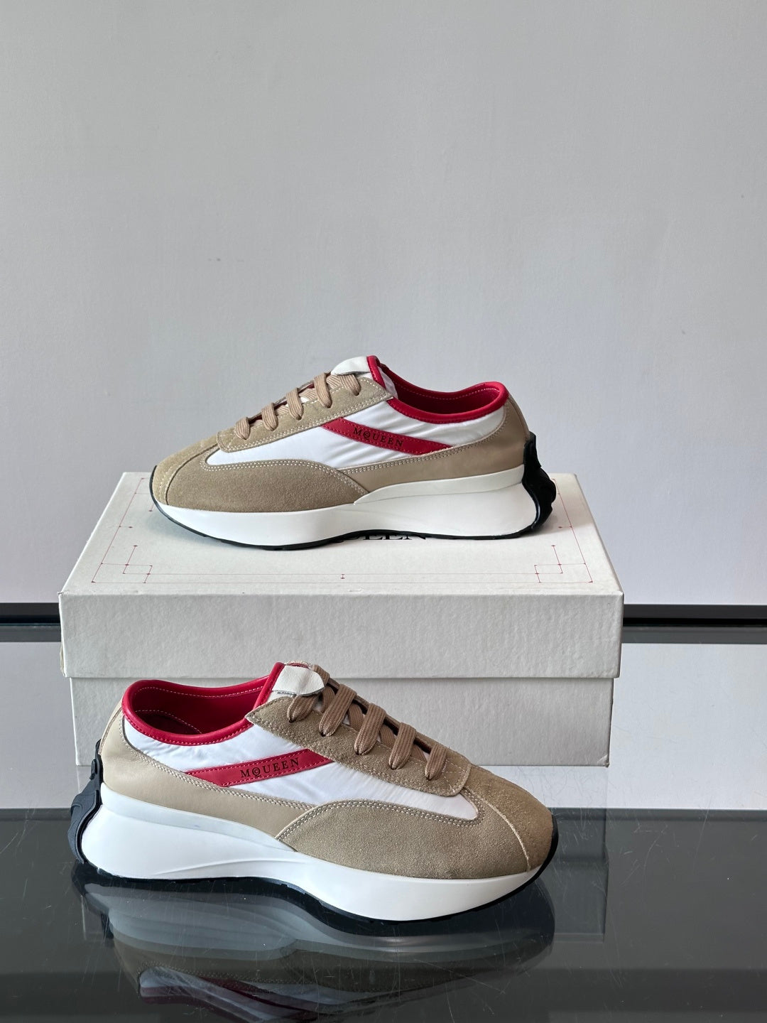 Mc*QUEEN  Sneakers Runner Unisex 2 Color's