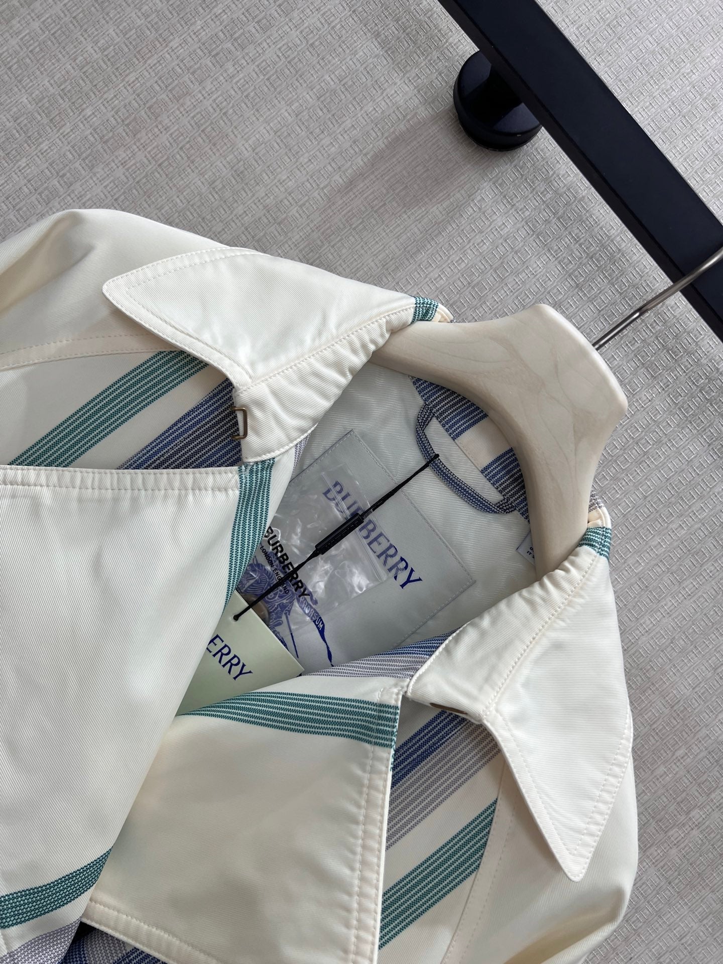 BURBBER Woman  jacket GQ