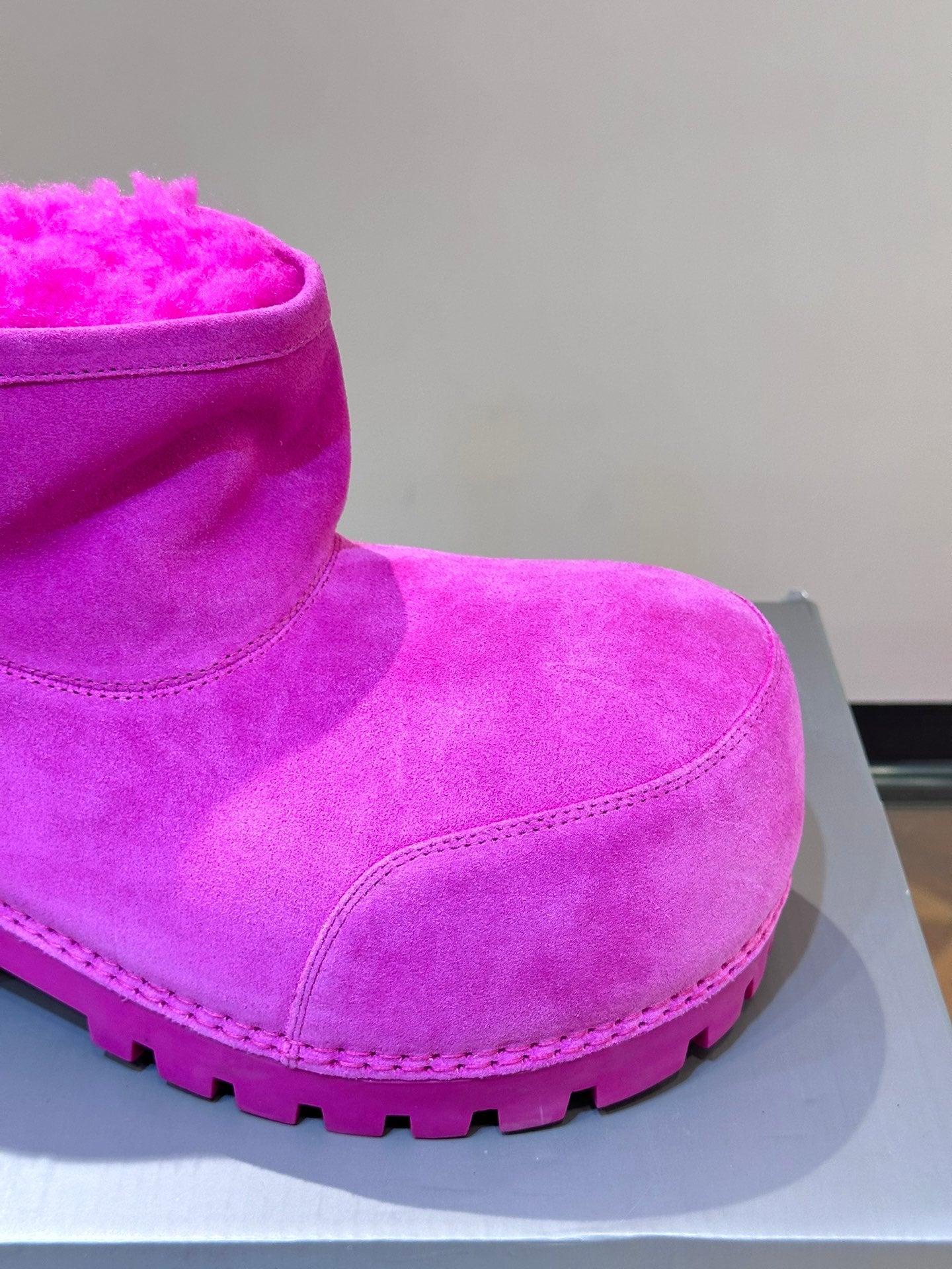 SNBAL Alaska UGG Boots  Color's Low Fuchsia