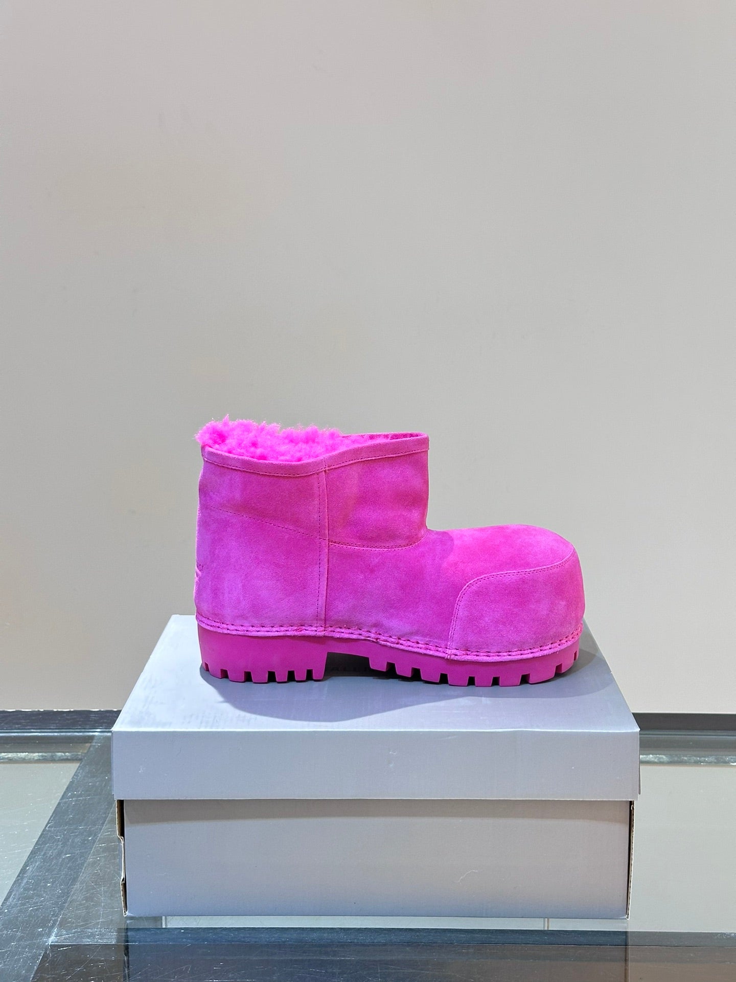 SNBAL Alaska UGG Boots  Color's Low Fuchsia