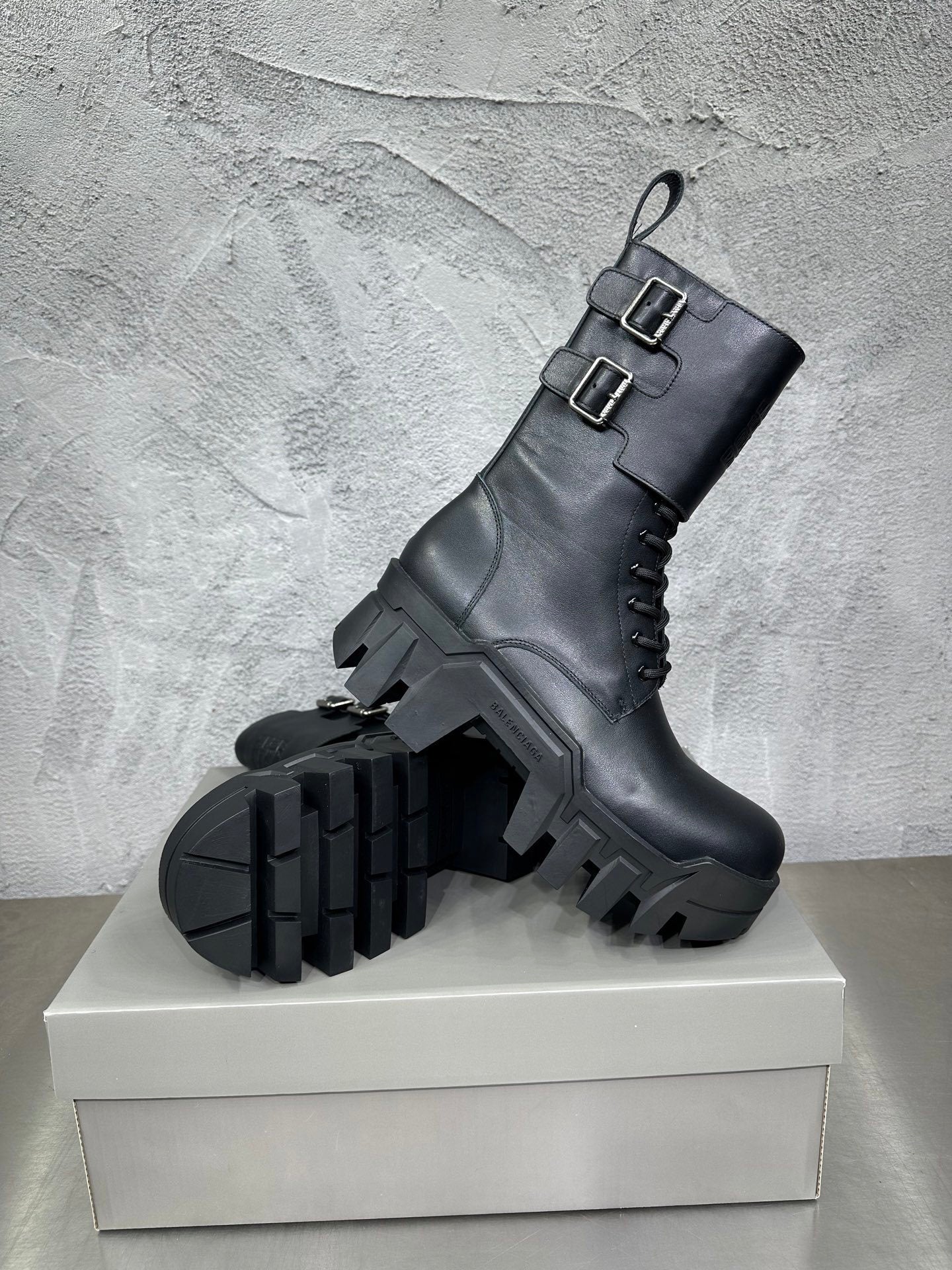 SNBAL  boots Man 46