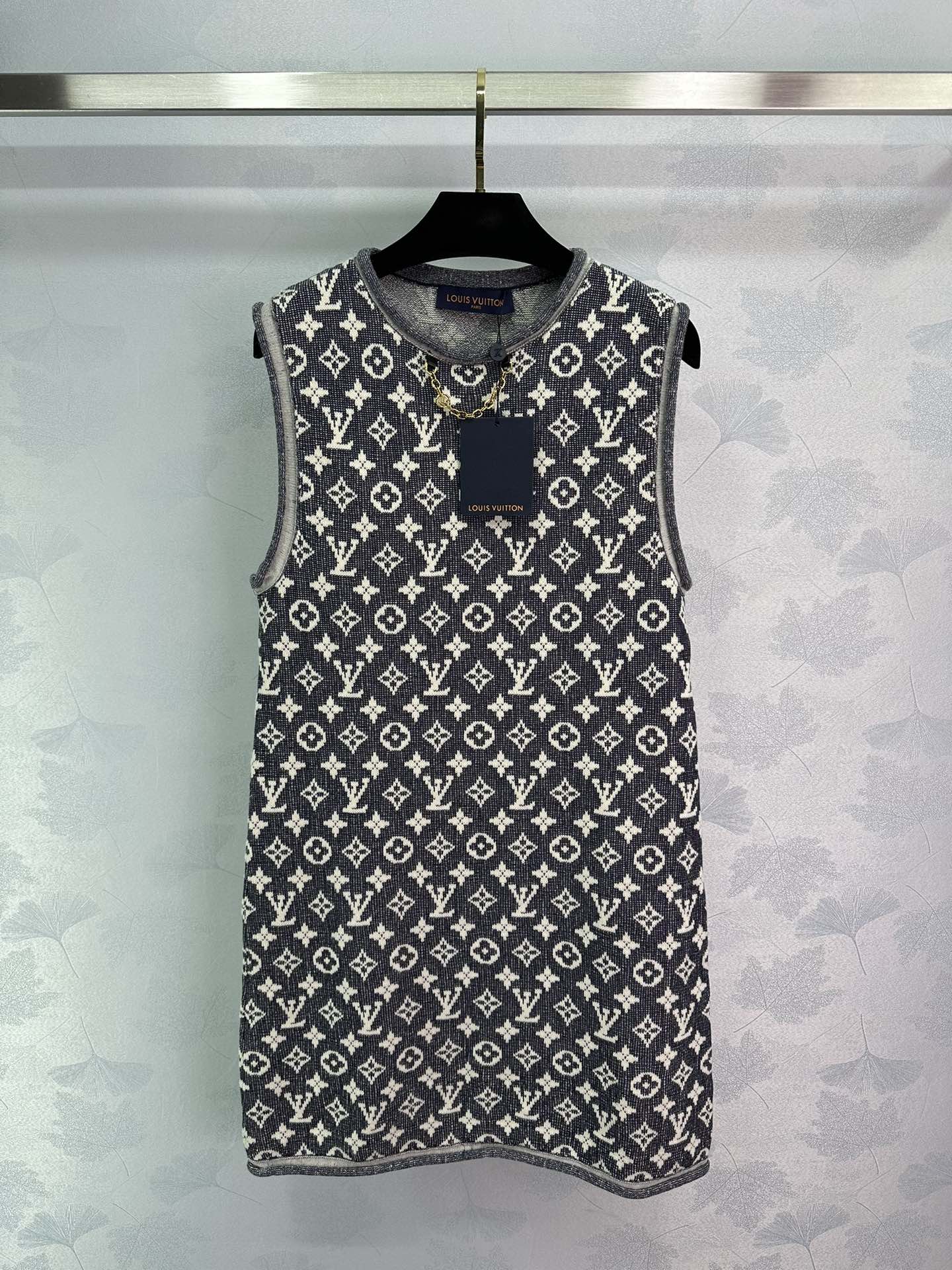 LU  dress  limited