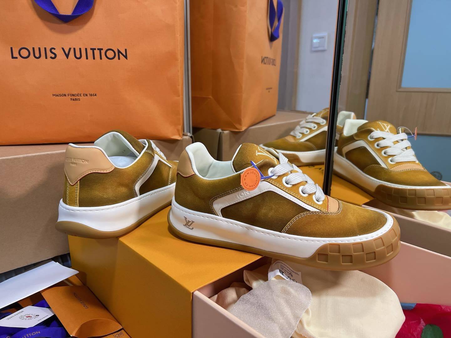 LU  Sneakers Unisex 3 Color