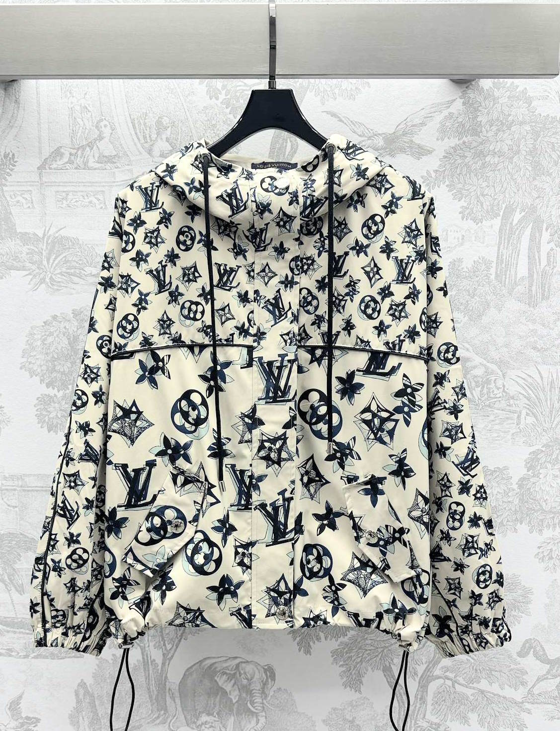 LU  jacket  limited