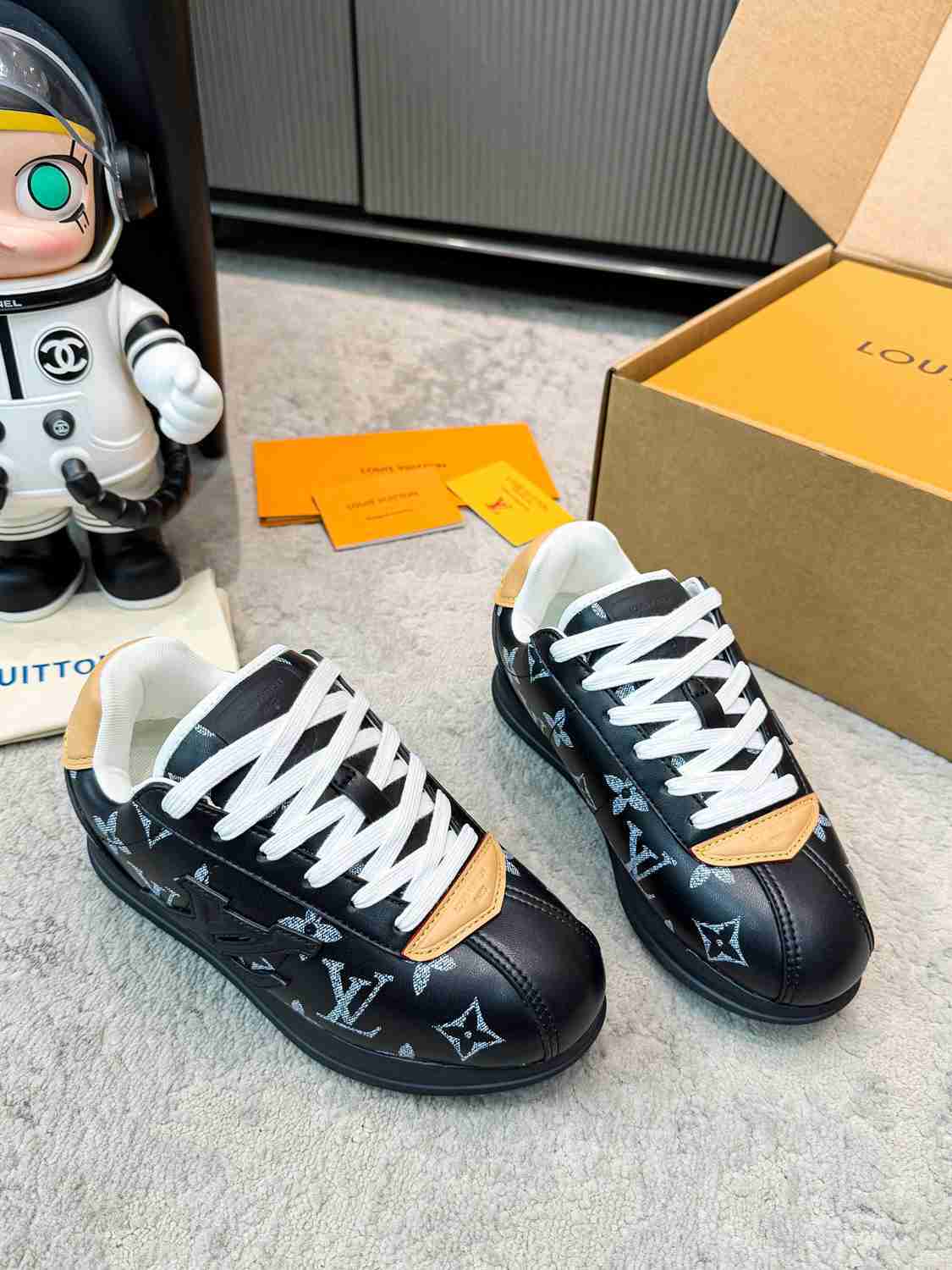 LU  Buttersoft  Sneakers 10 Color's