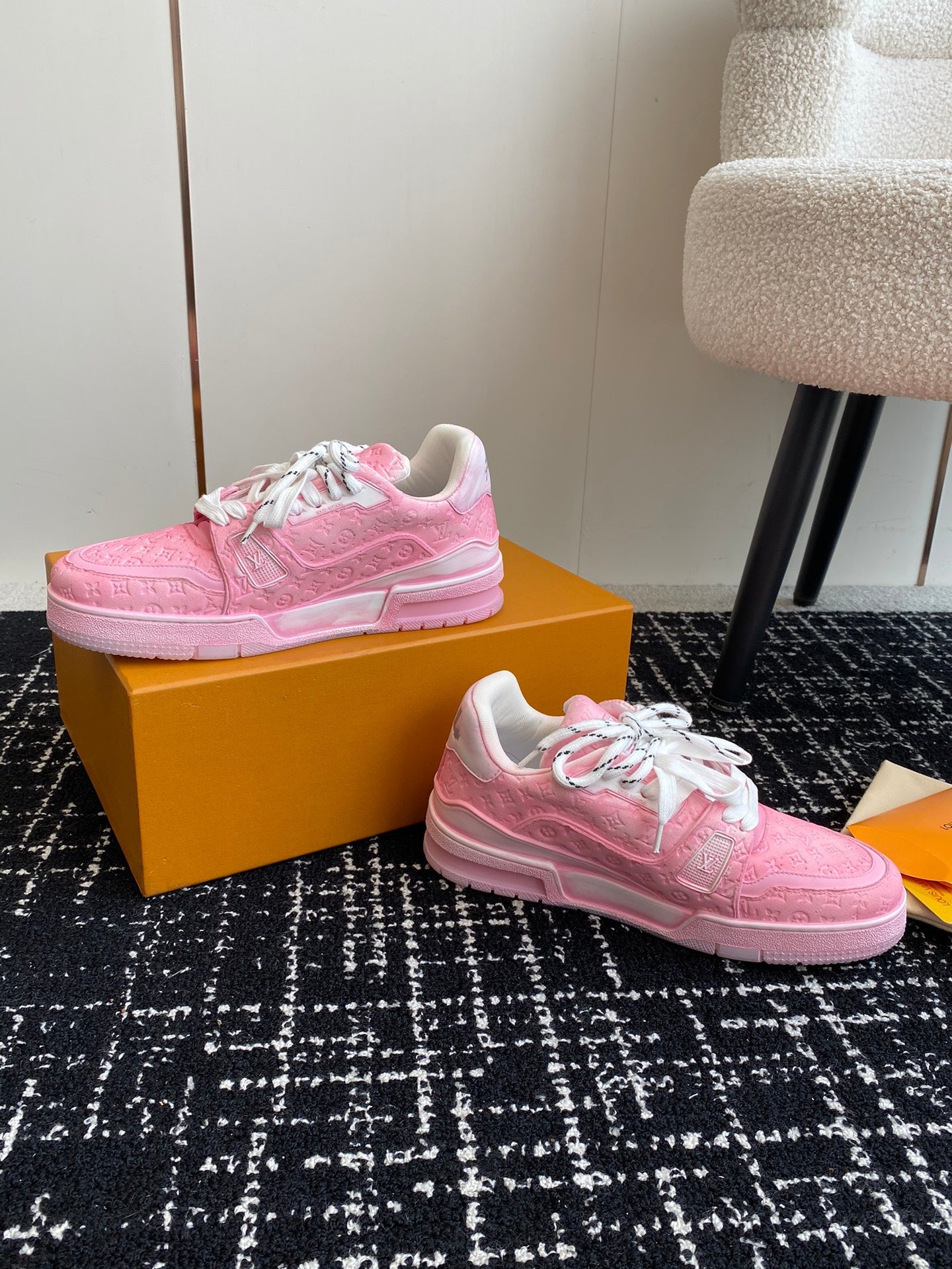 LU Sneakers Woman Pink