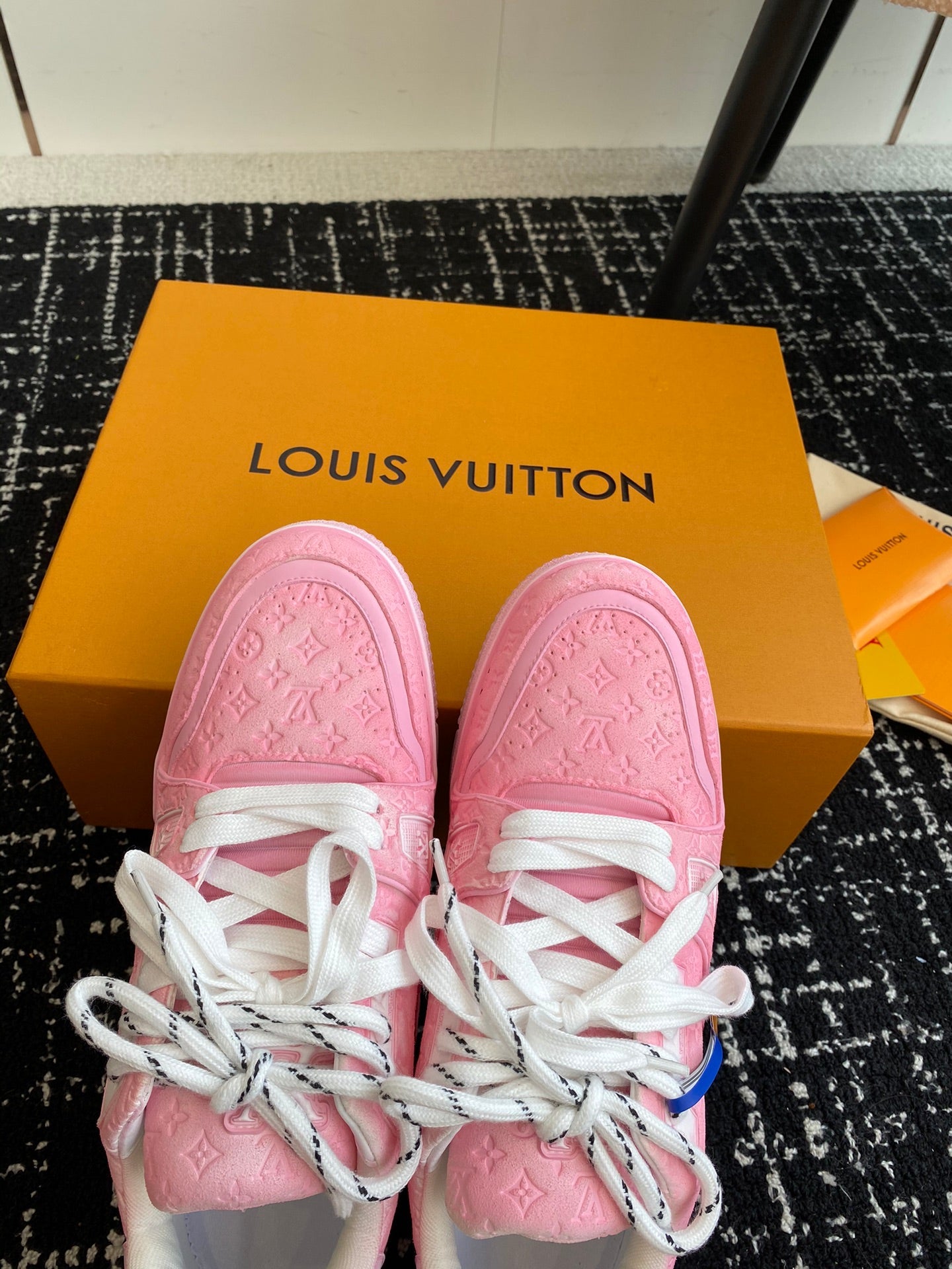 LU Sneakers Woman Pink