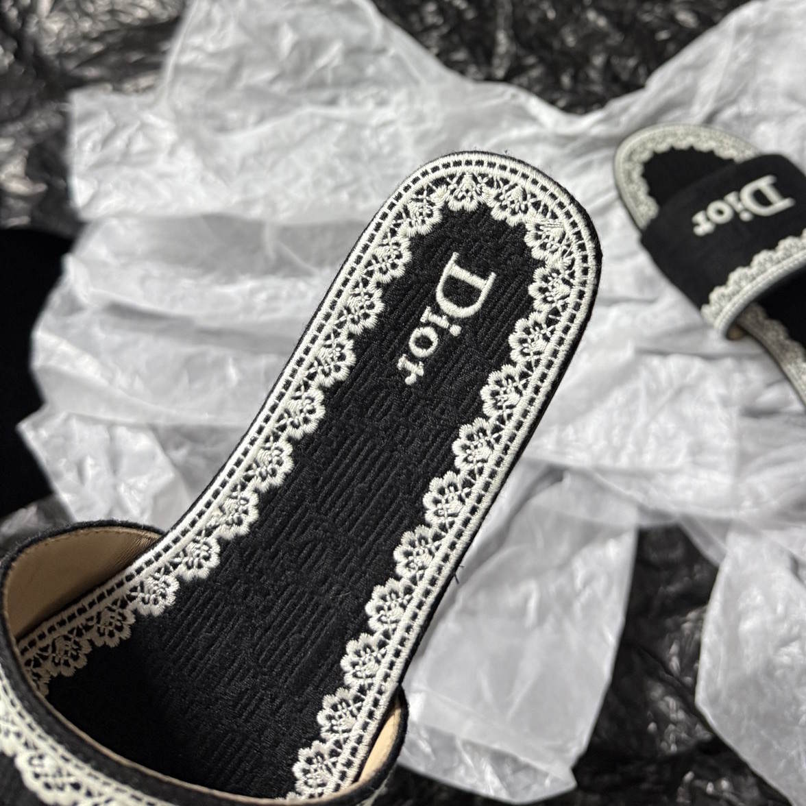 CHD Slippers Woman