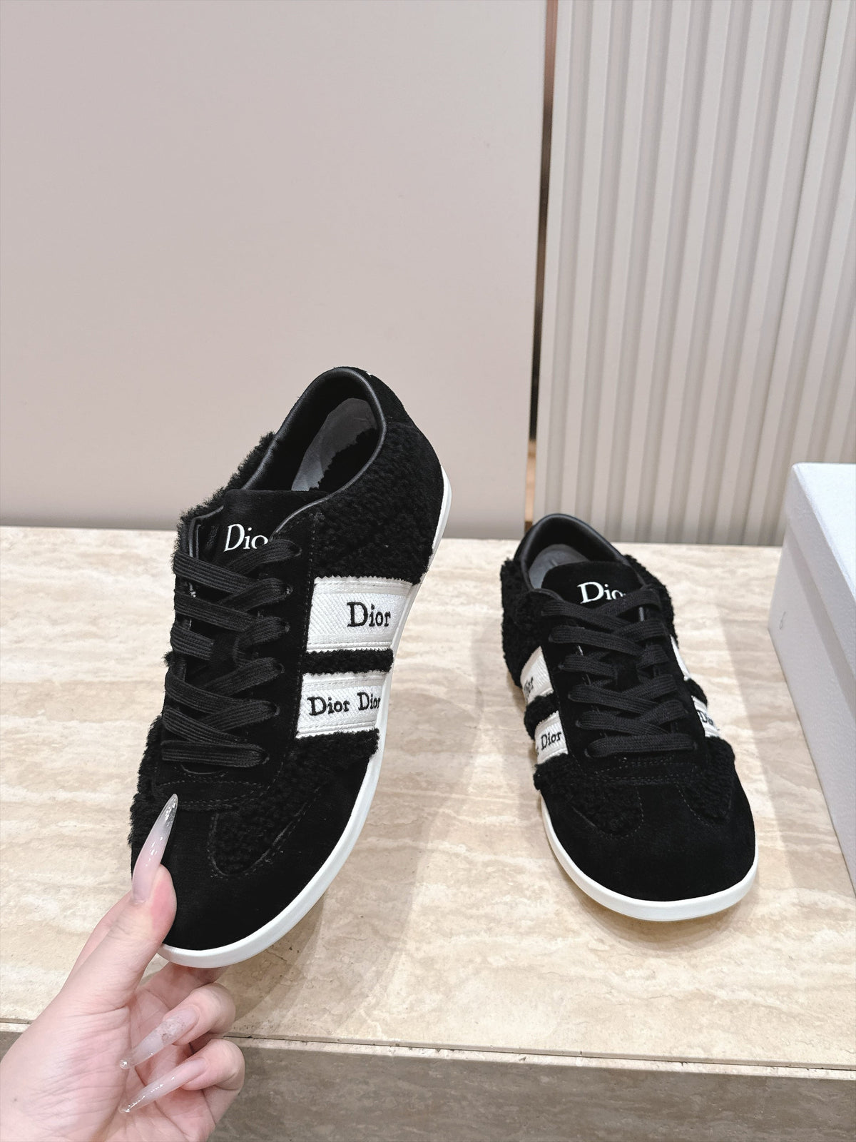 CHD Shearling woman  Sneakers 2 Color's