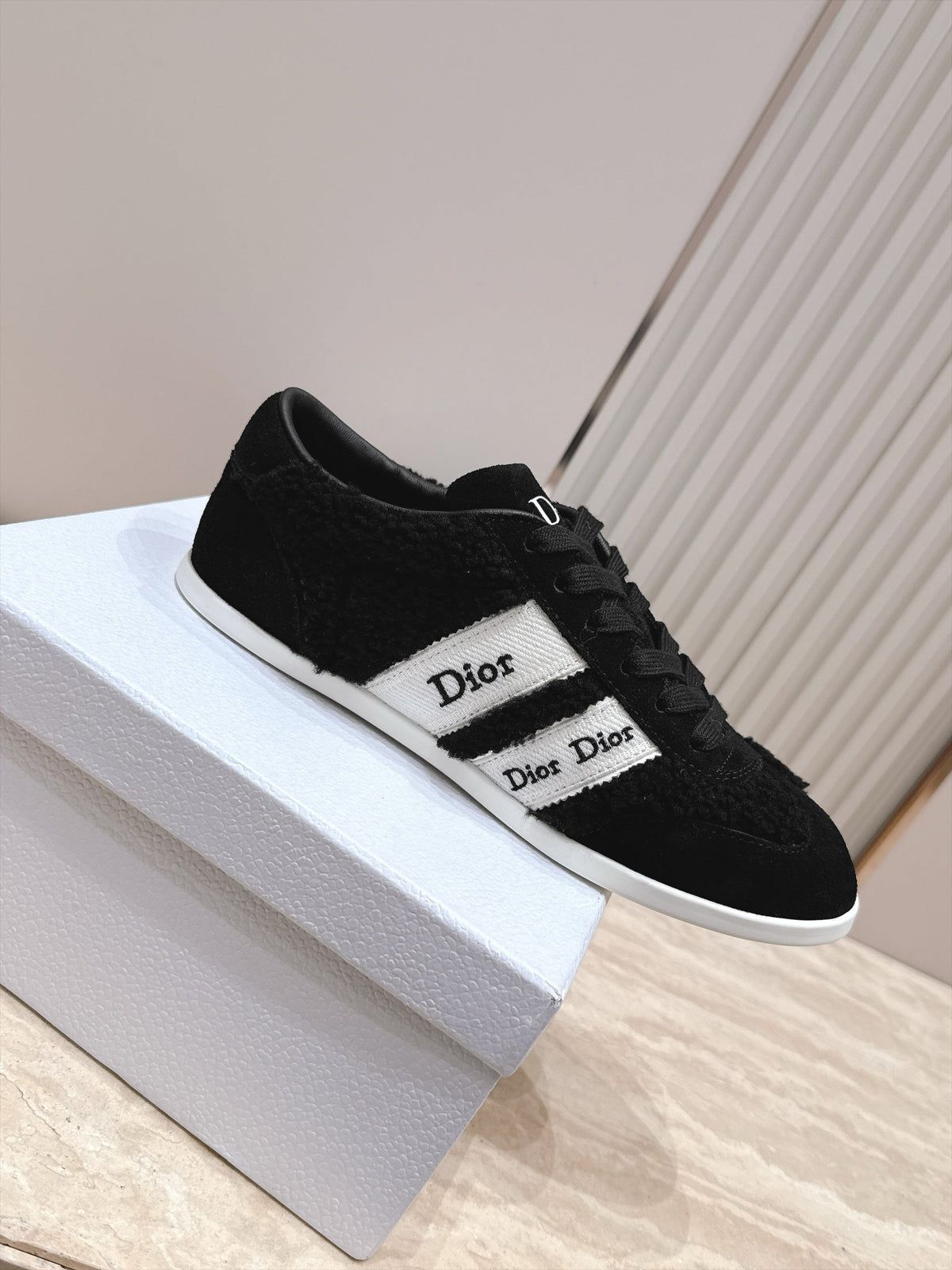 CHD Shearling woman  Sneakers 2 Color's