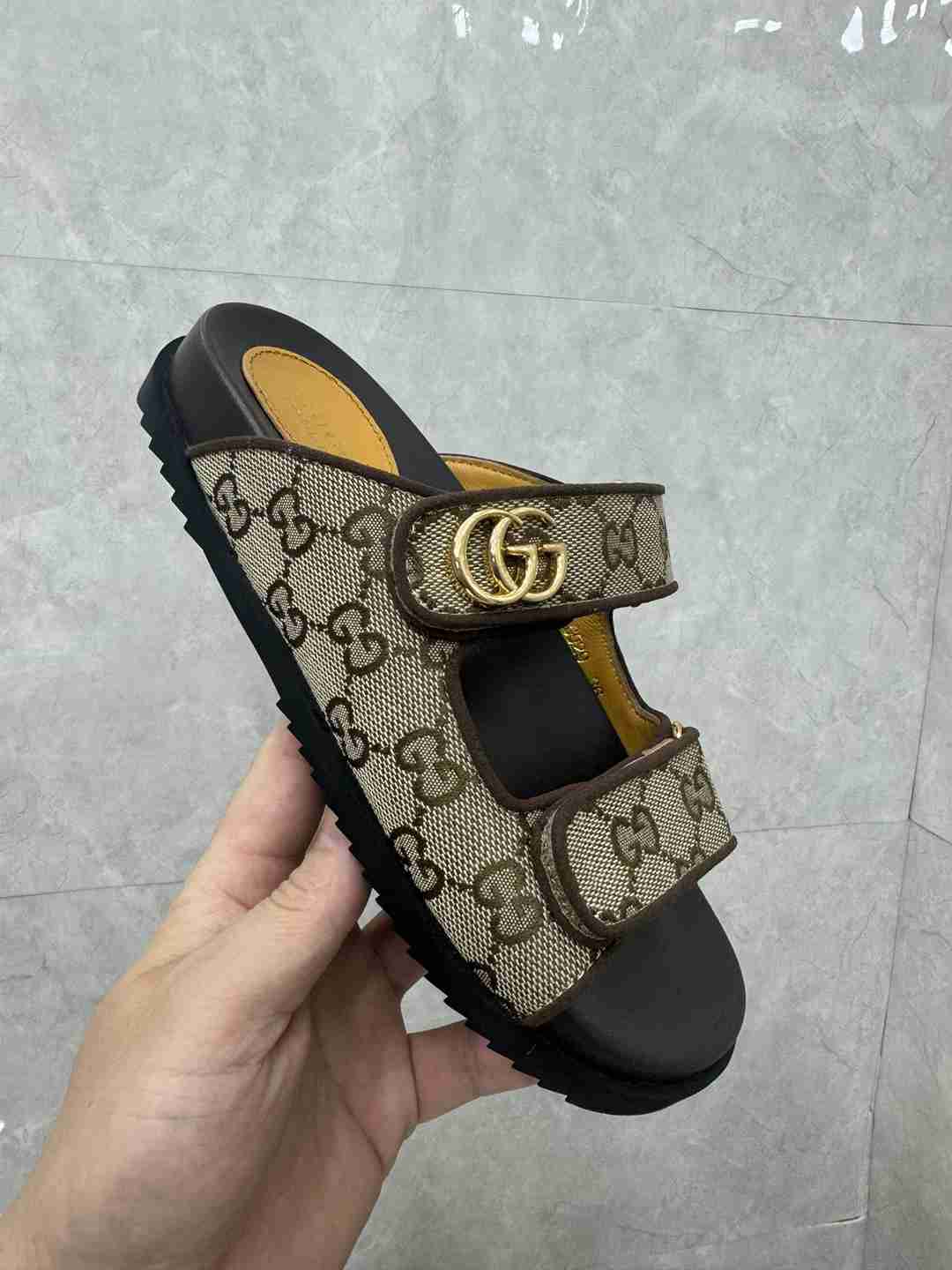 LU  Slippers Sandals  Woman 42 Man 46