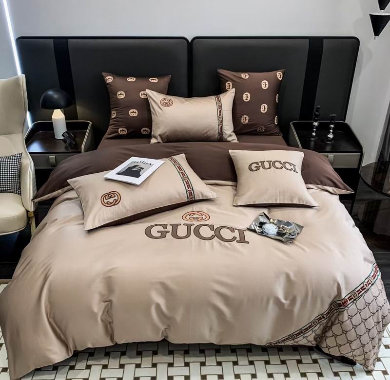 GU Bedding Set