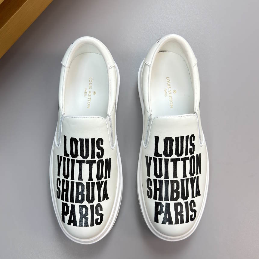 LU Sneakers
