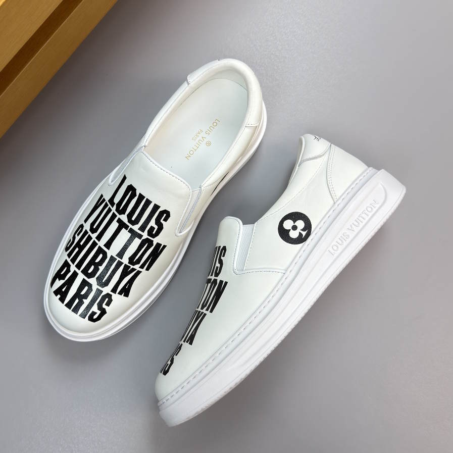 LU Sneakers