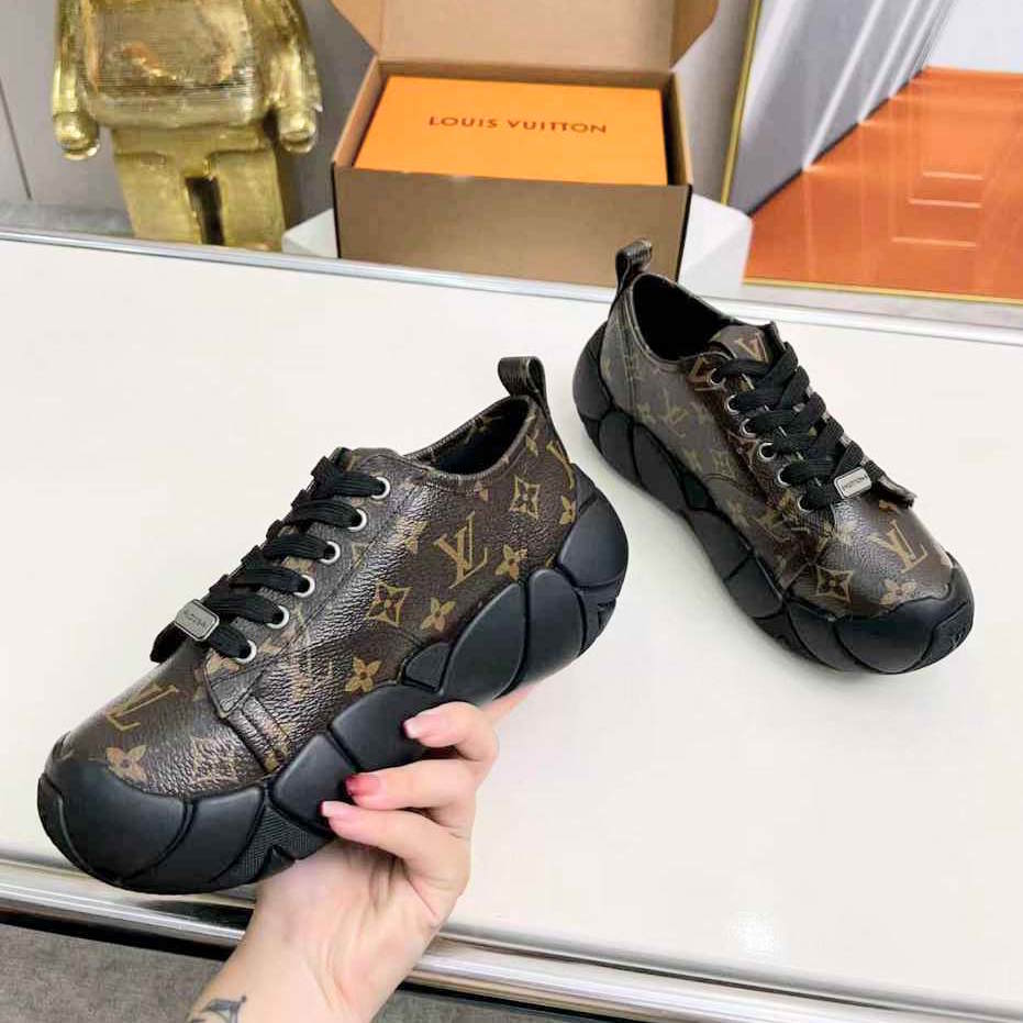 LU  Sneakers Shoes Woman