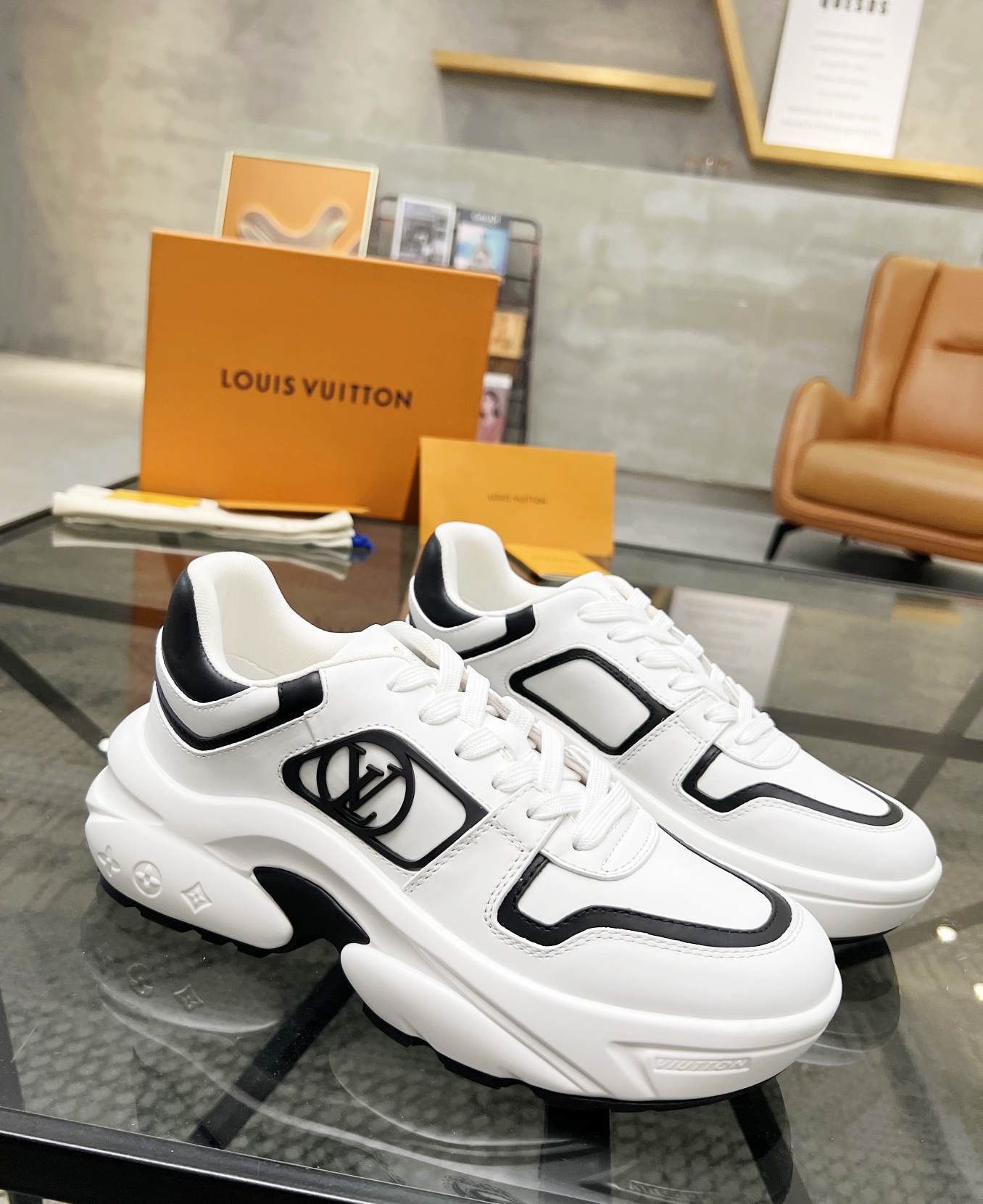 LU Sneakers Man 2 Color 's