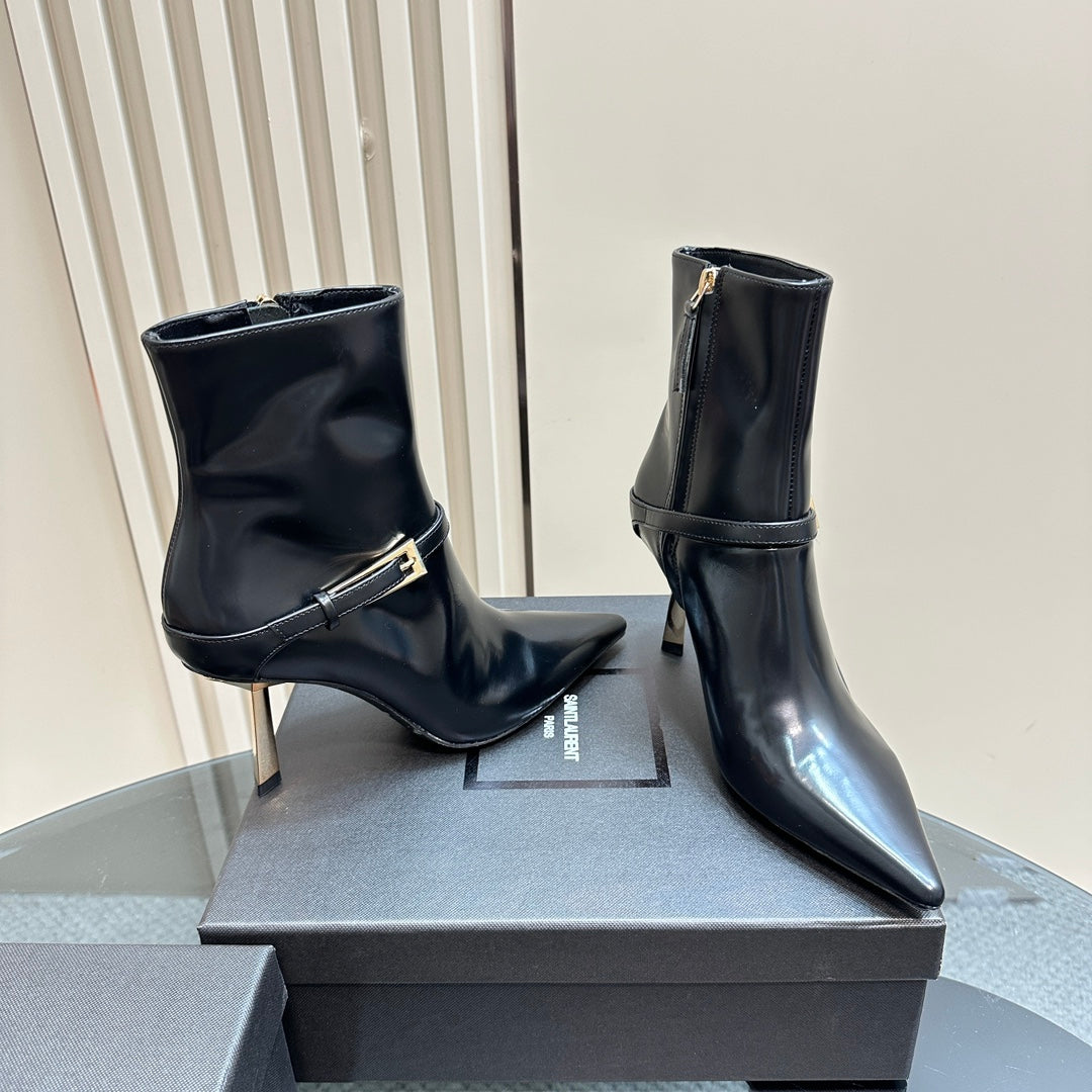 Y L  Boots Woman Low