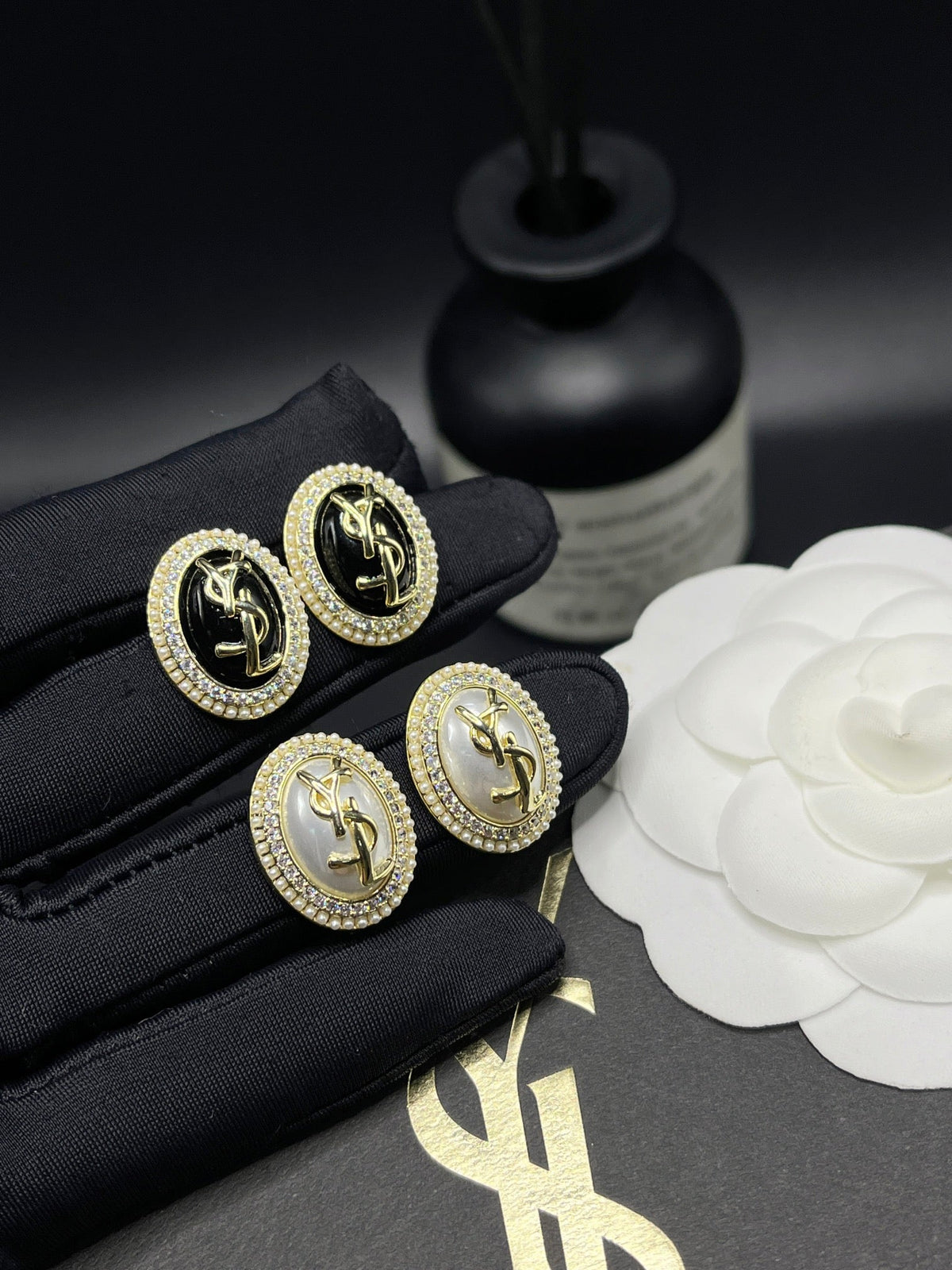 Y L   Fashion earrings  SALE-min order required