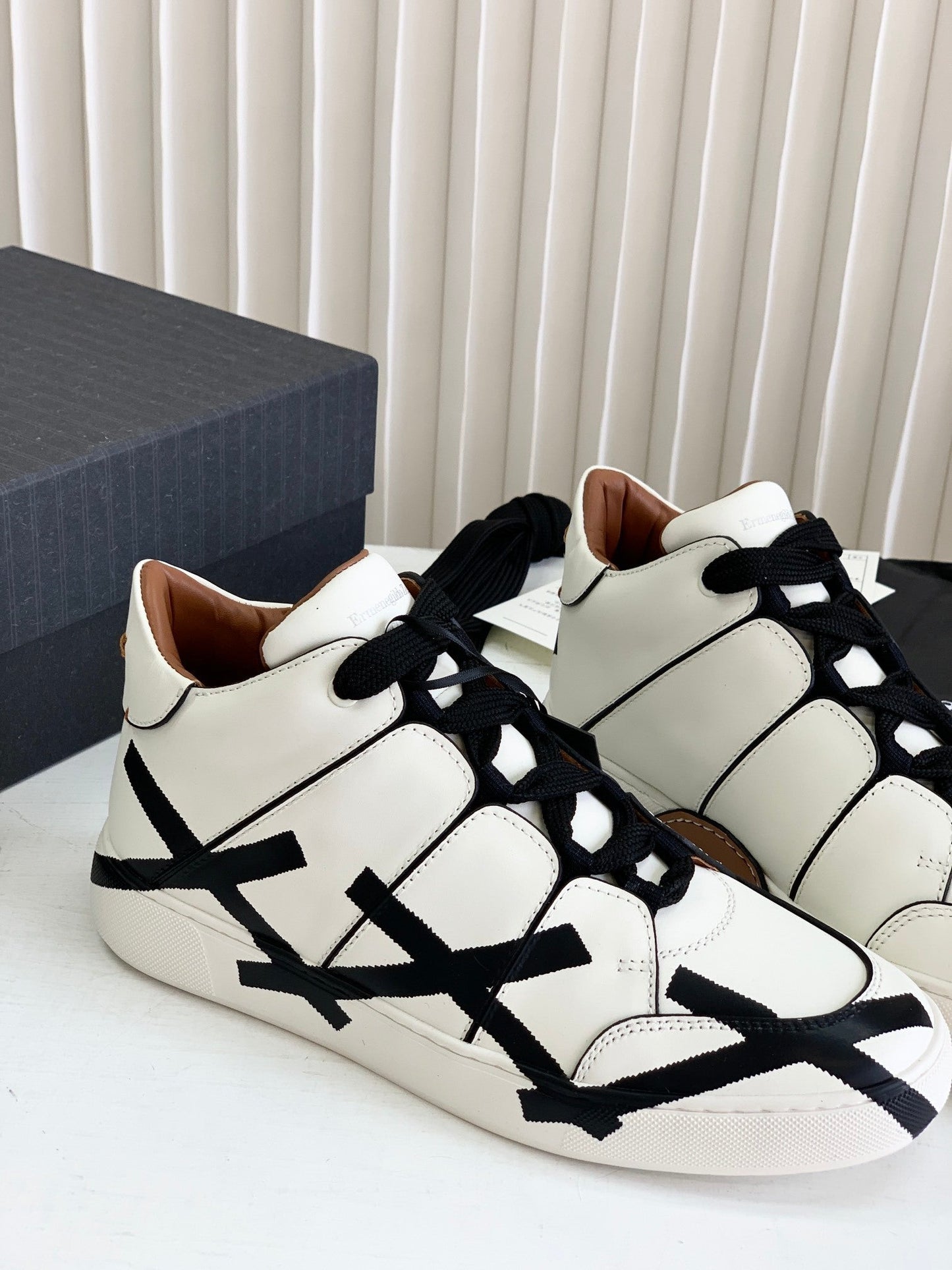 ZE GNA Sneakers 4 Color's  Trainers