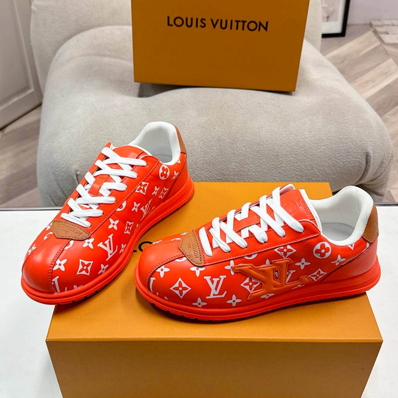 LU  Buttersoft  Sneakers 2 Color's