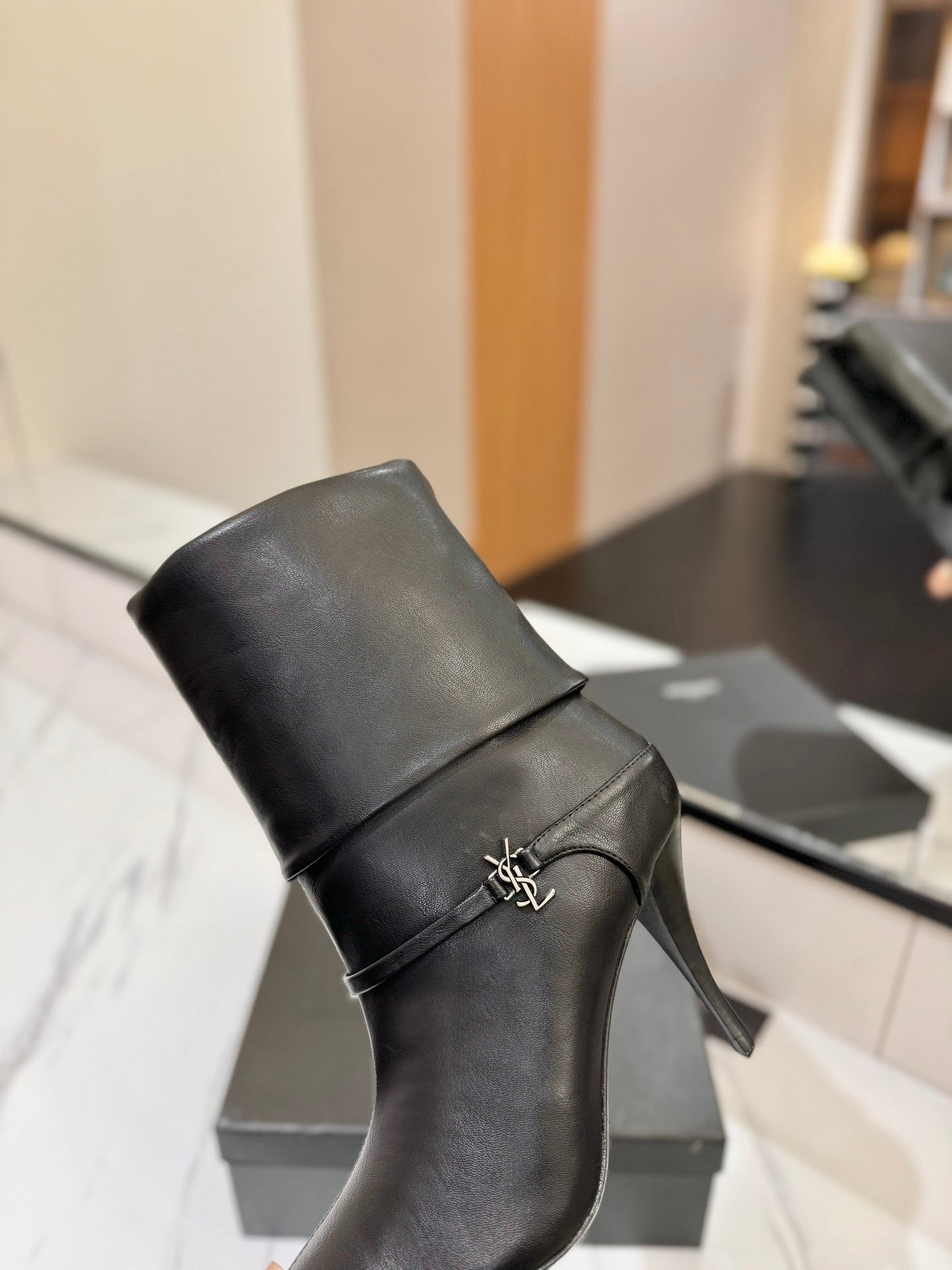 Y L   Woman Boots 3 Color's