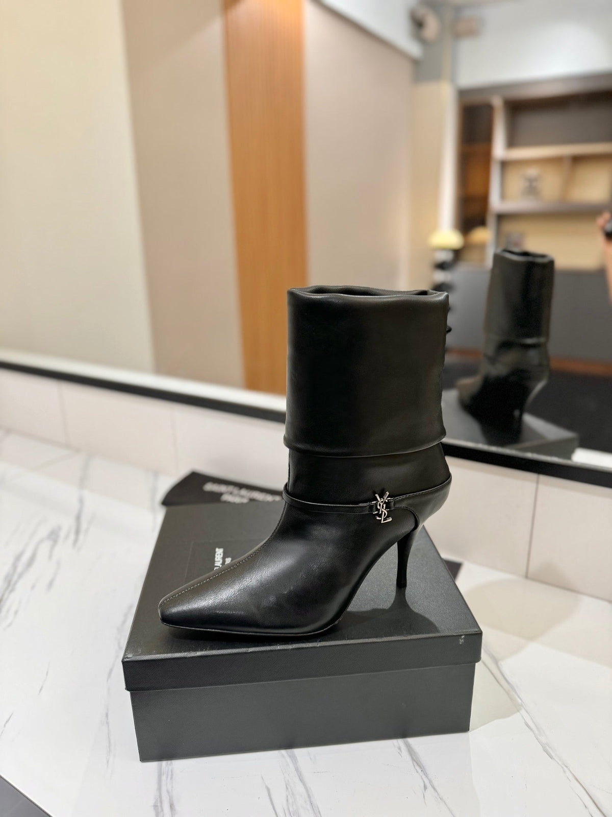 Y L   Woman Boots 3 Color's
