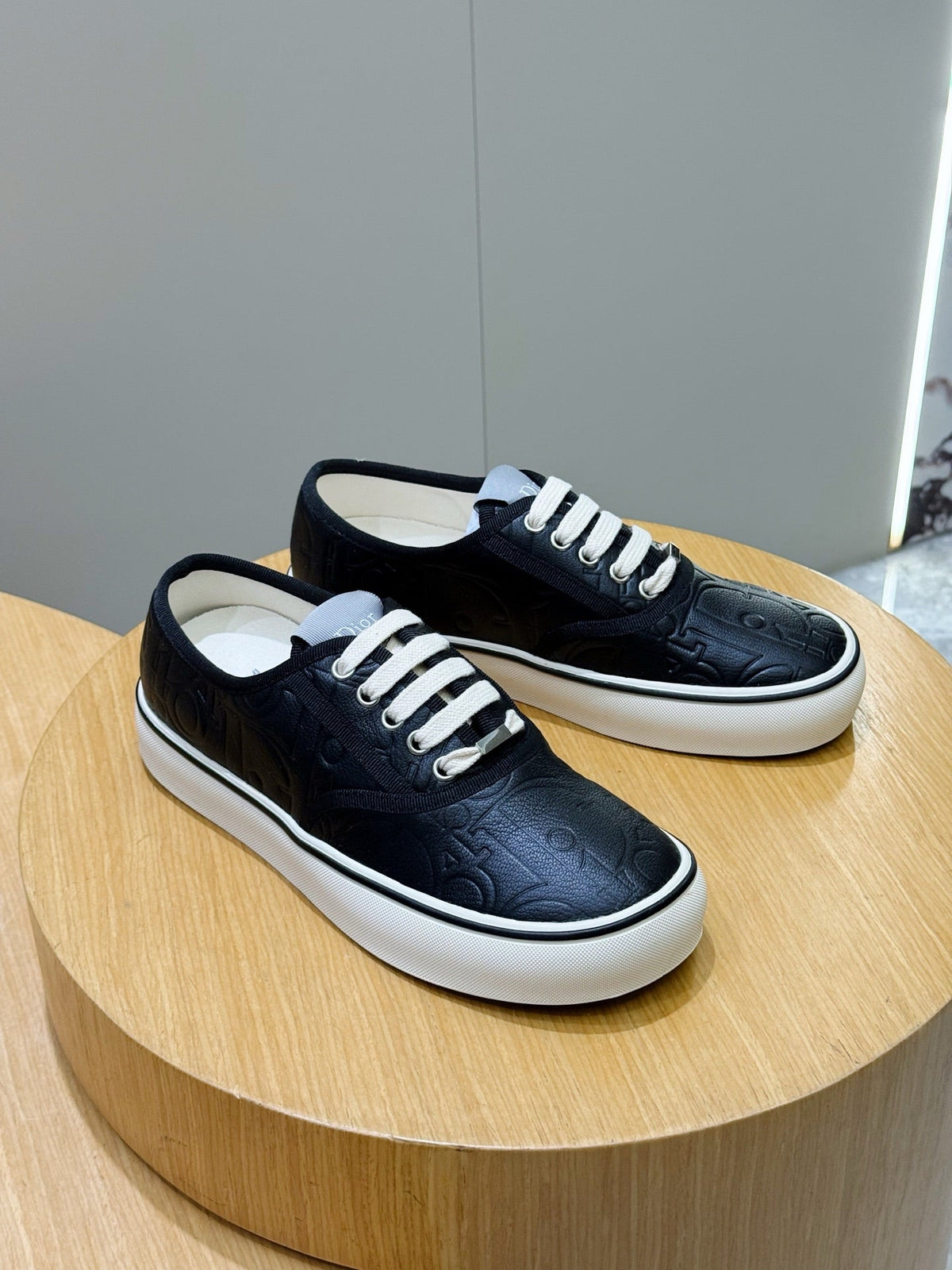CHD  Sneakers Man Size 2 Color's